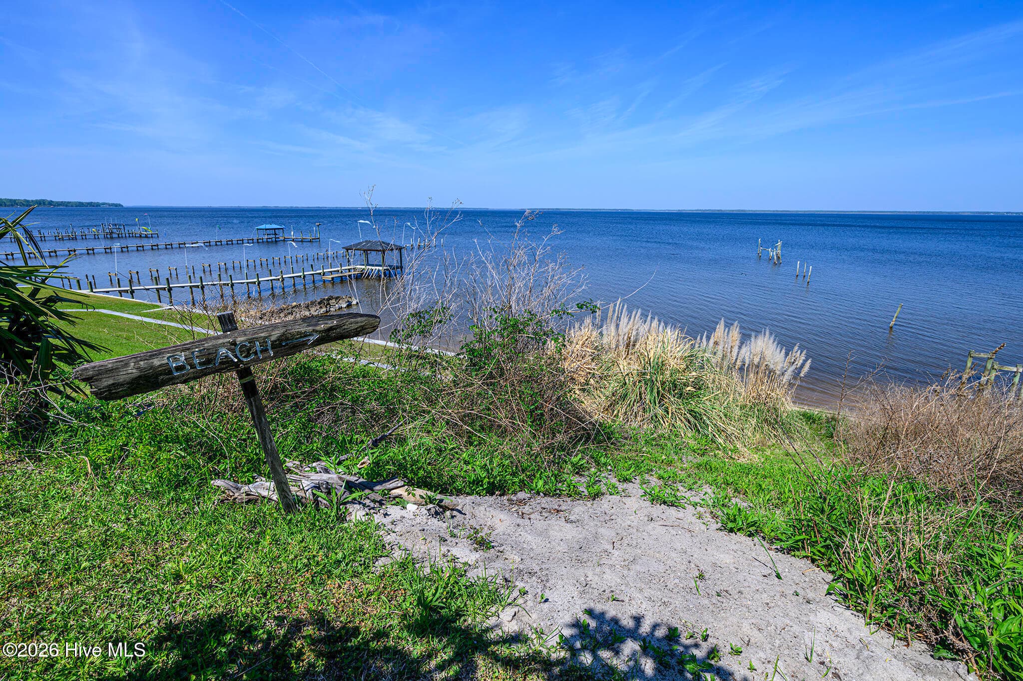 Path To the Beach - 228 Drake Landing, New Bern, NC 28560