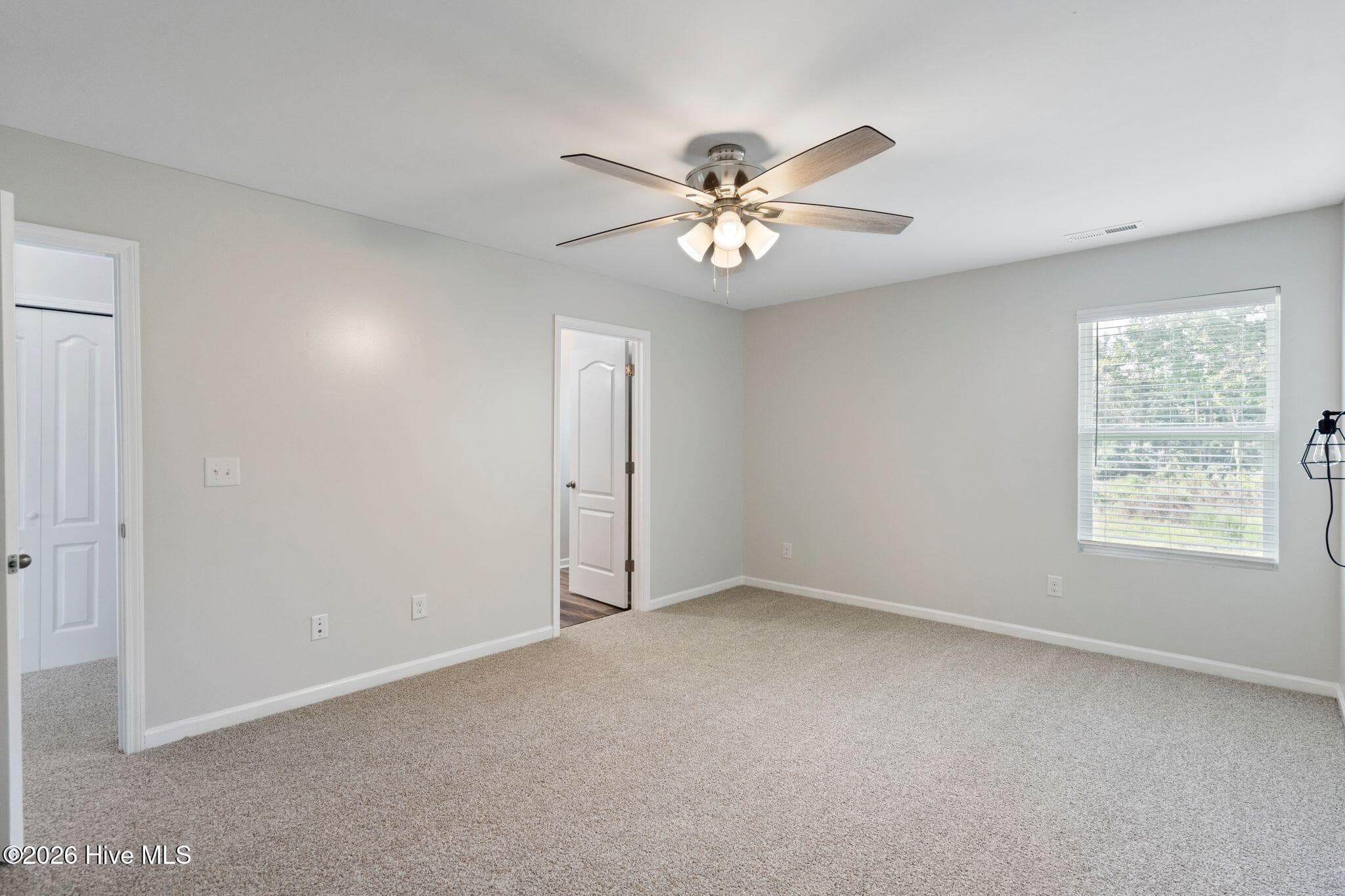 Single Family Residence at 1102 Farmhouse Lane, Jacksonville, NC 28546, photo 2 of 2