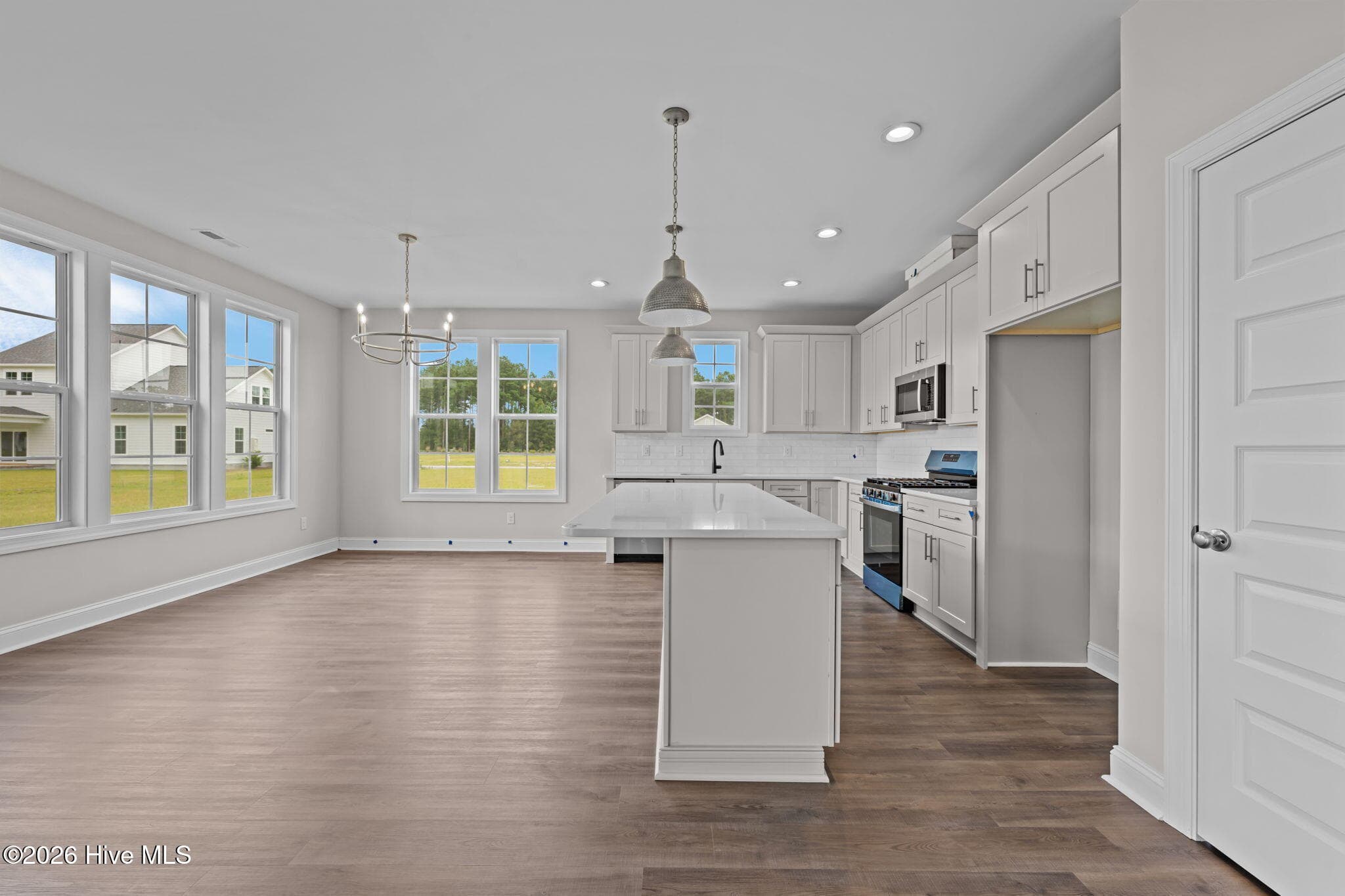 Single Family Residence at 1004 Exeter Place, New Bern, NC 28562, photo 14 of 44
