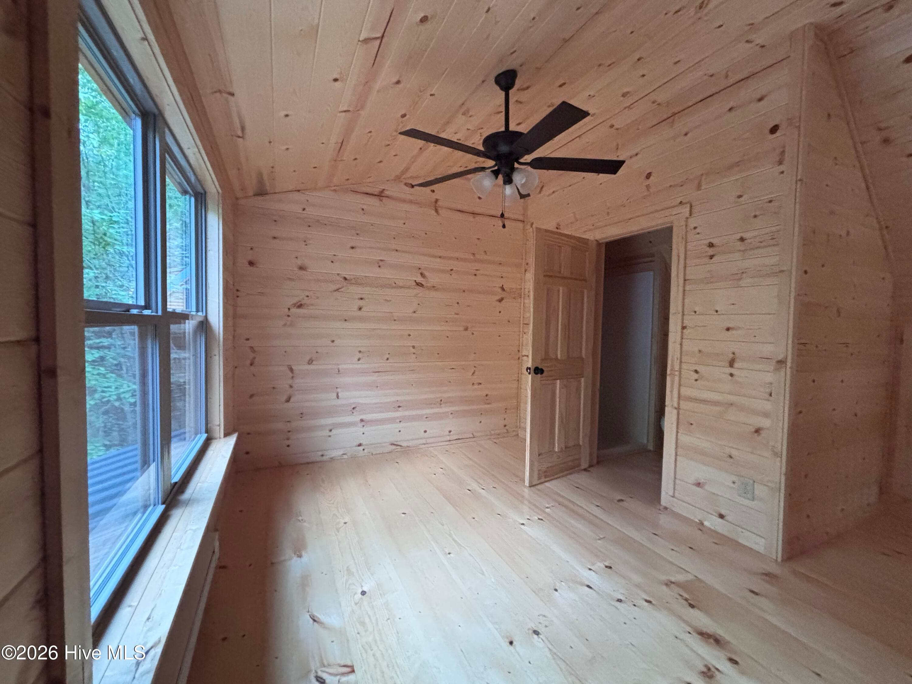 Single Family Residence at 752 Whispering Ridge Drive, Murphy, NC 28906, photo 26 of 38