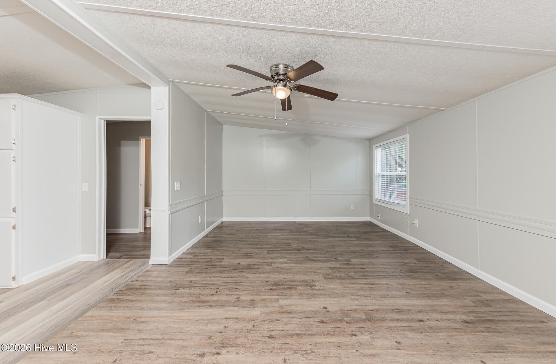 Manufactured Home at 122 Woodbrook Drive, Midway Park, NC 28544, photo 20 of 47