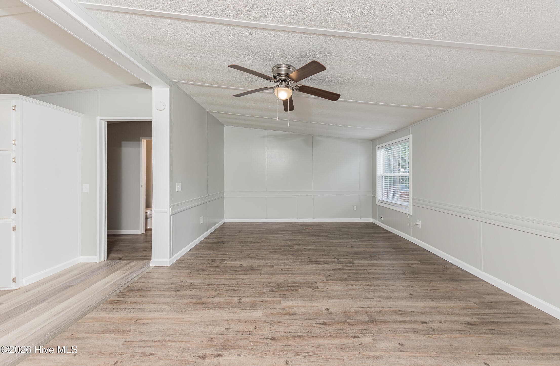 Manufactured Home at 122 Woodbrook Drive, Midway Park, NC 28544, photo 20 of 47