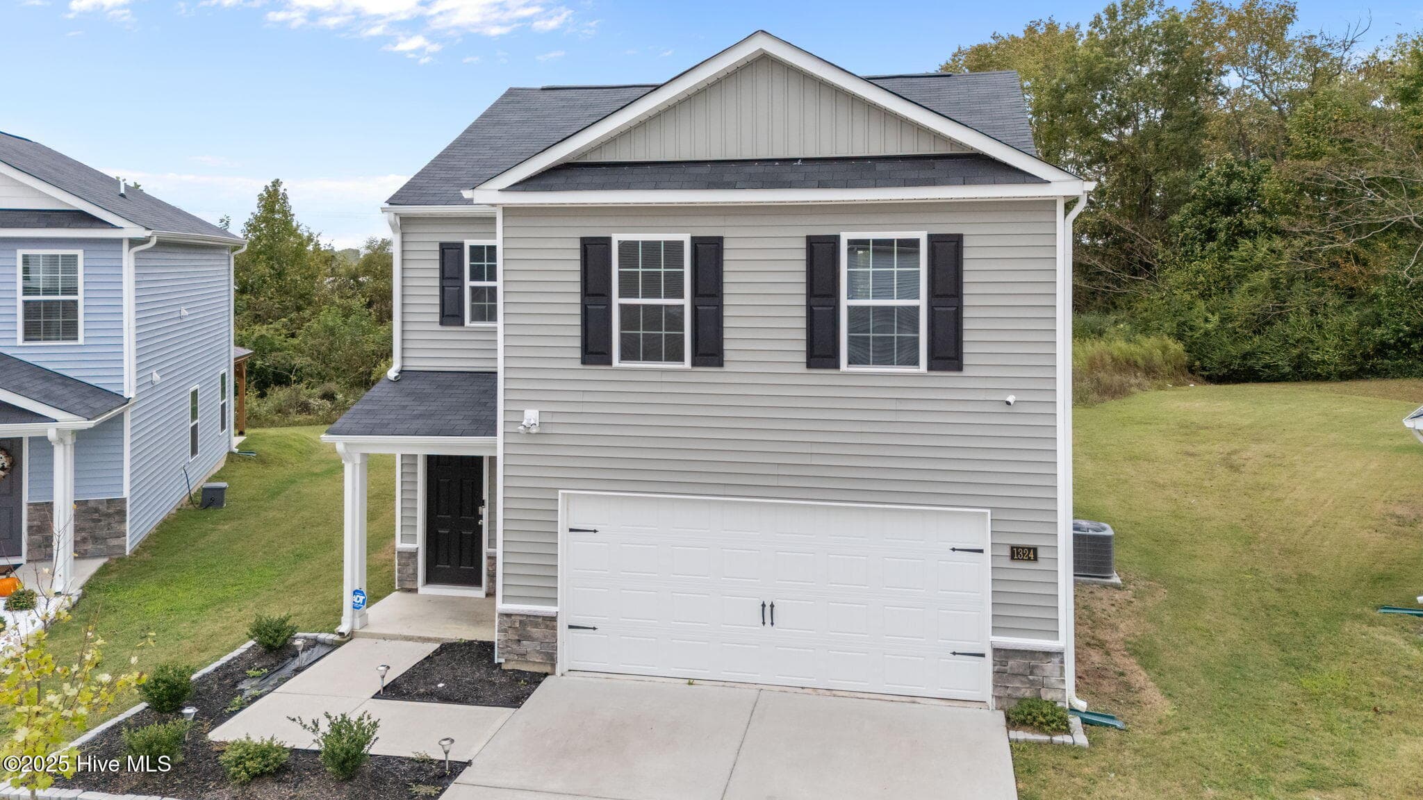 Single Family Residence at 1324 S Wilshire Court, Kinston, NC 28504, photo 3 of 53