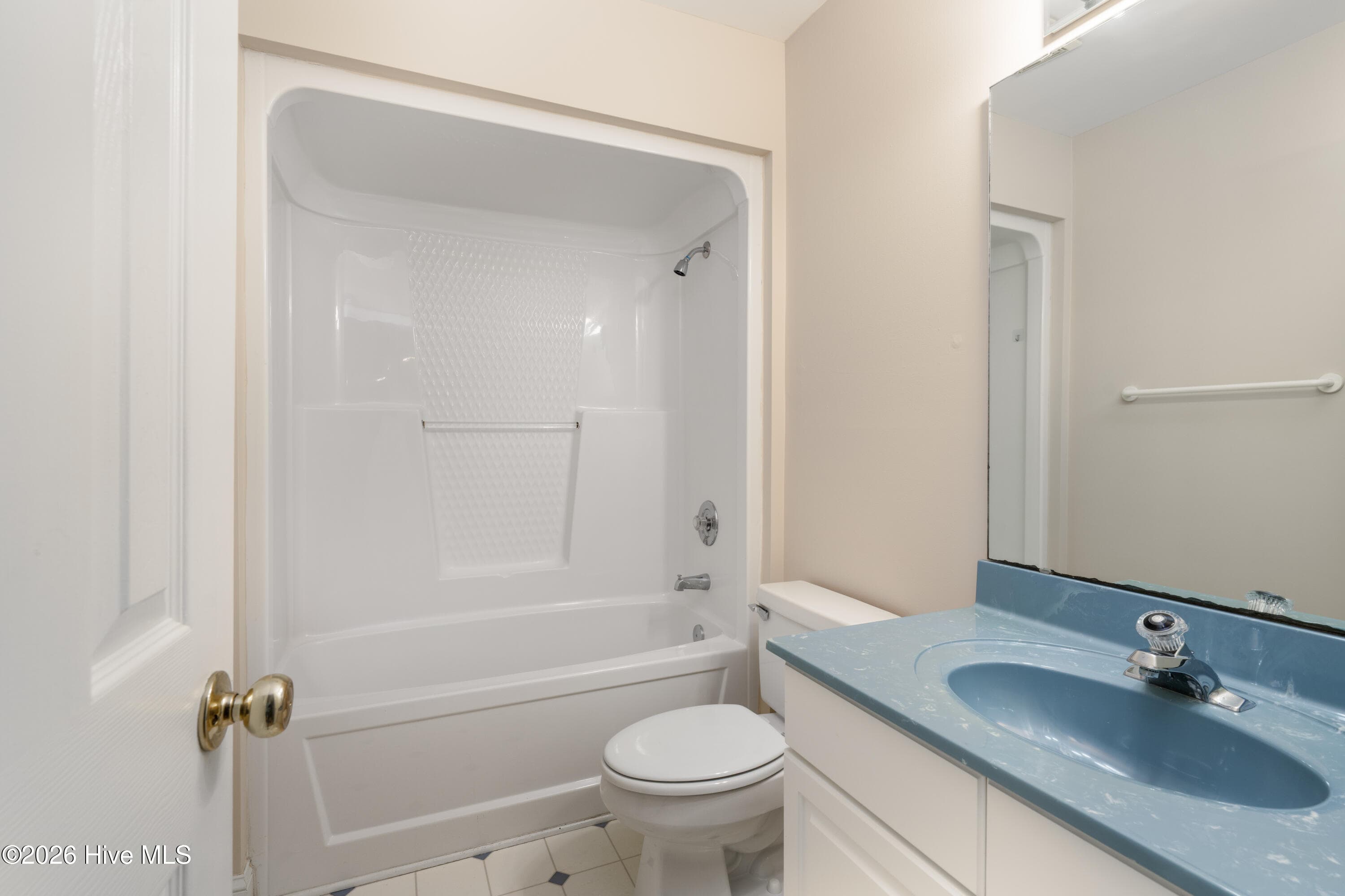 Townhouse at 233 Racine Drive Unit 24, Wilmington, NC 28403, photo 17 of 26