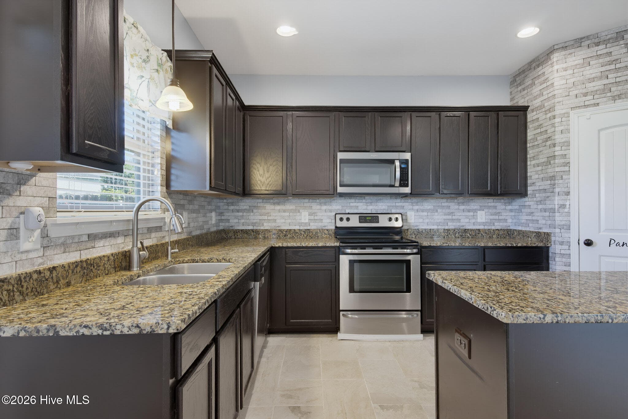 Single Family Residence at 304 SW Plantation Drive, Maple Hill, NC 28454, photo 22 of 72