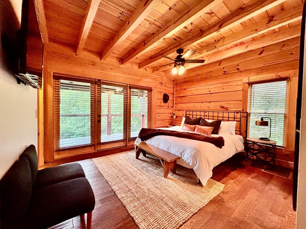 Single Family Residence at 769 Indian Lake Road, Topton, NC 28781, photo 2 of 5