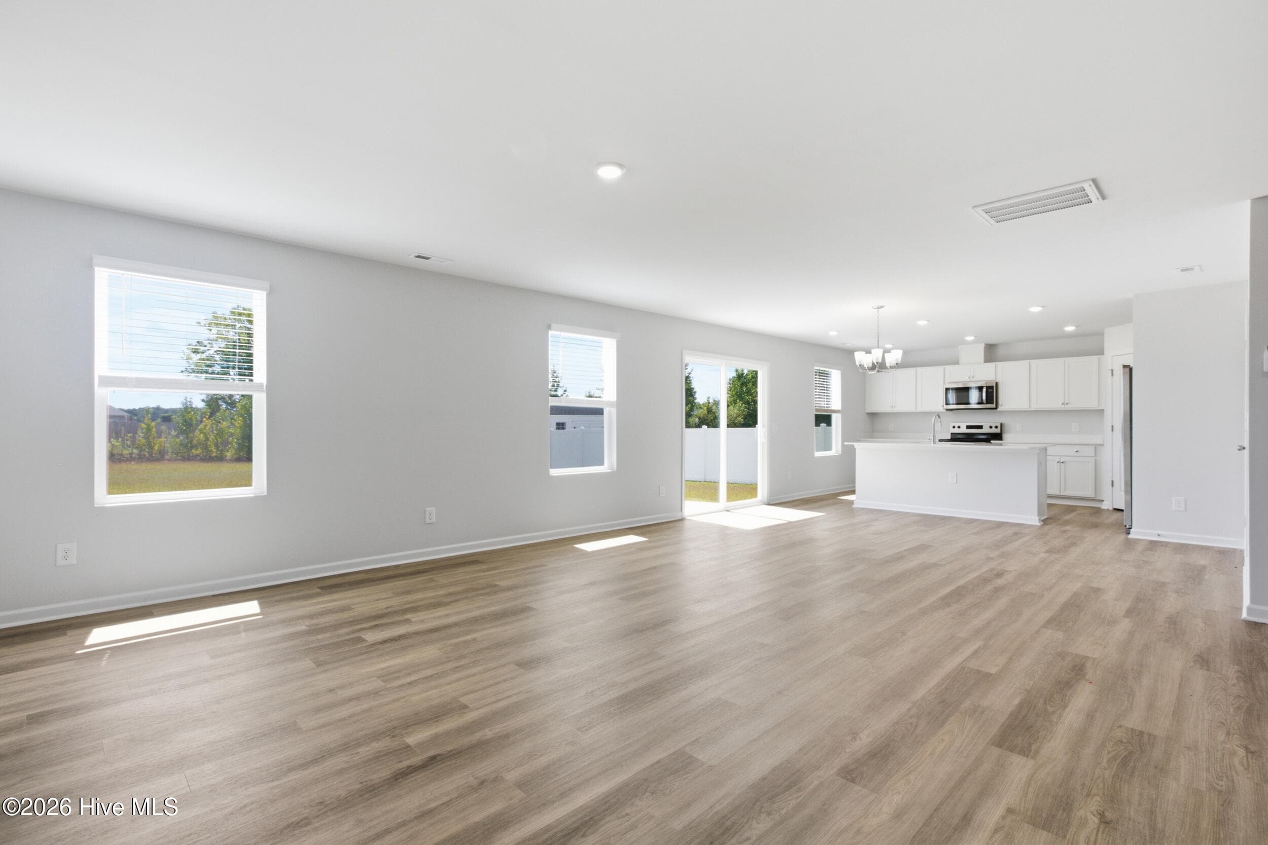 Single Family Residence at 171 N Squires Lane, Richlands, NC 28574, photo 13 of 43