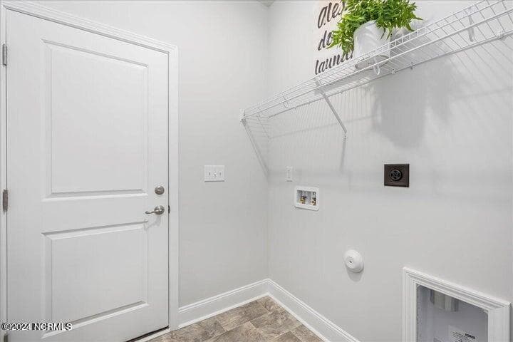 Single Family Residence at 100 Shoal Lane, New Bern, NC 28562, photo 24 of 24