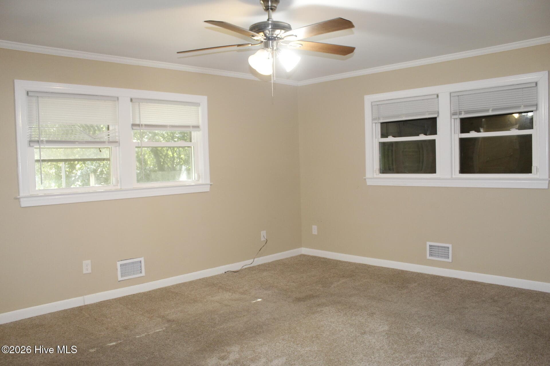 Single Family Residence at 2124 Oleander Drive, Wilmington, NC 28403, photo 10 of 32
