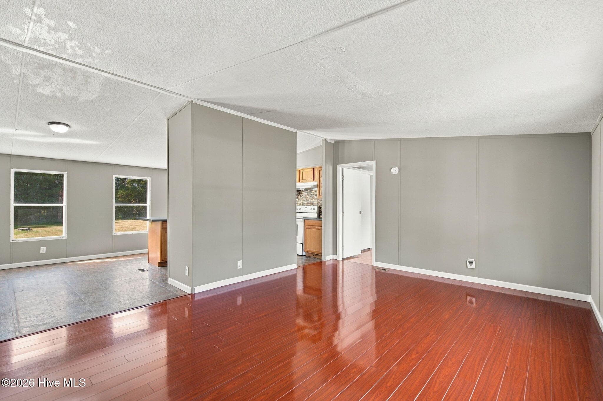 Manufactured Home at 185 New Hope Lane SE, Leland, NC 28451, photo 8 of 49