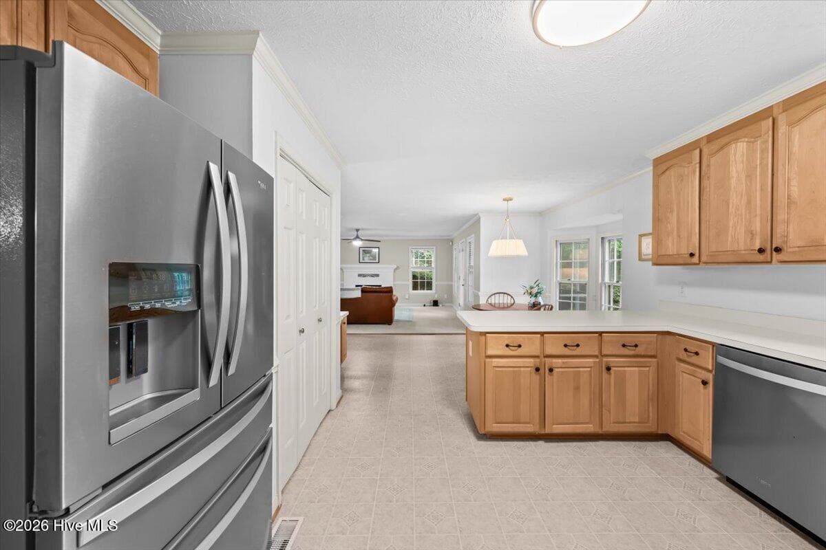 Single Family Residence at 401 Summerlea Drive, Fayetteville, NC 28311, Fayetteville, photo 15 of 50
