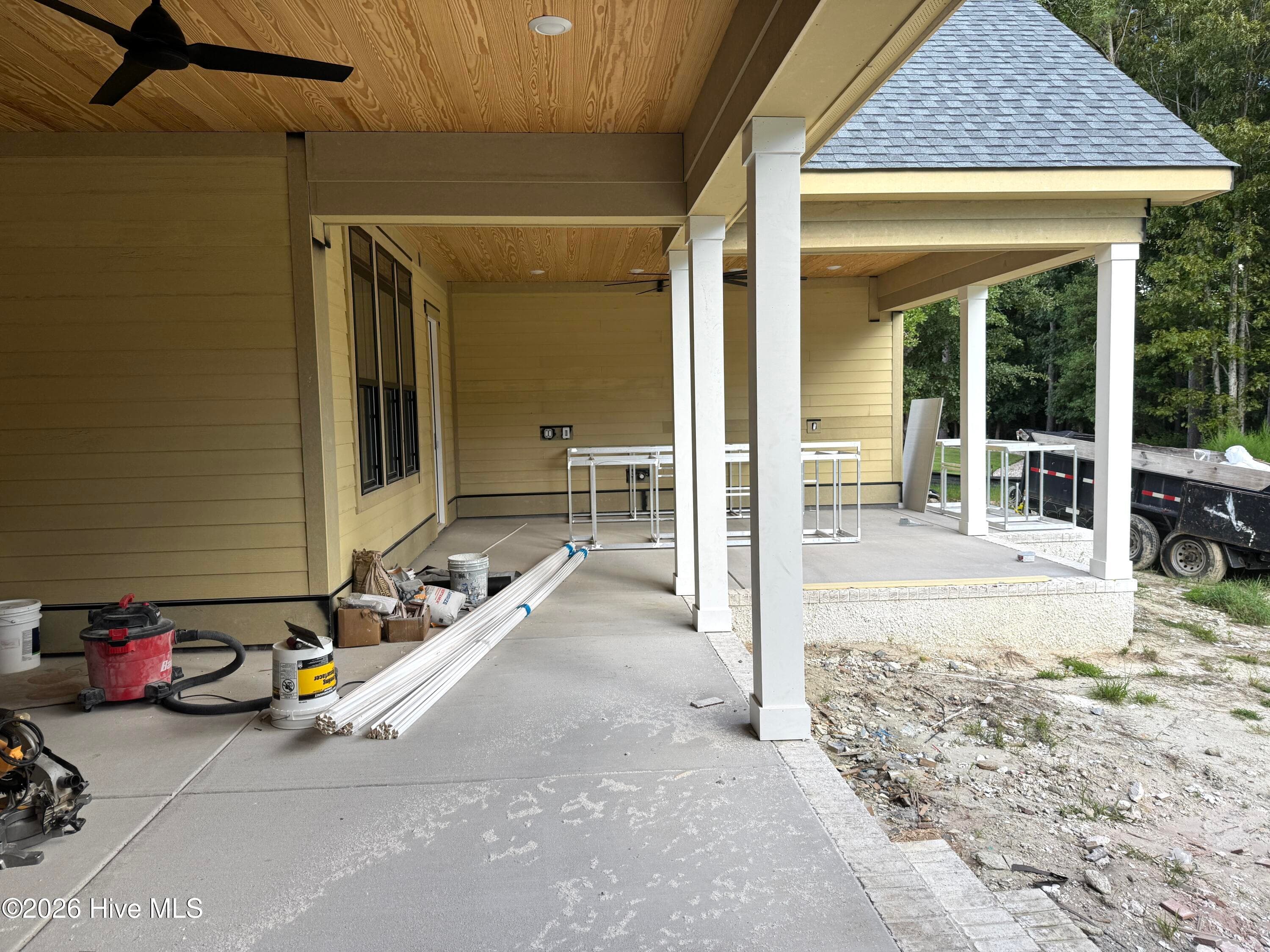 Single Family Residence at 126 W Scarborough Court, Hampstead, NC 28443, photo 20 of 55