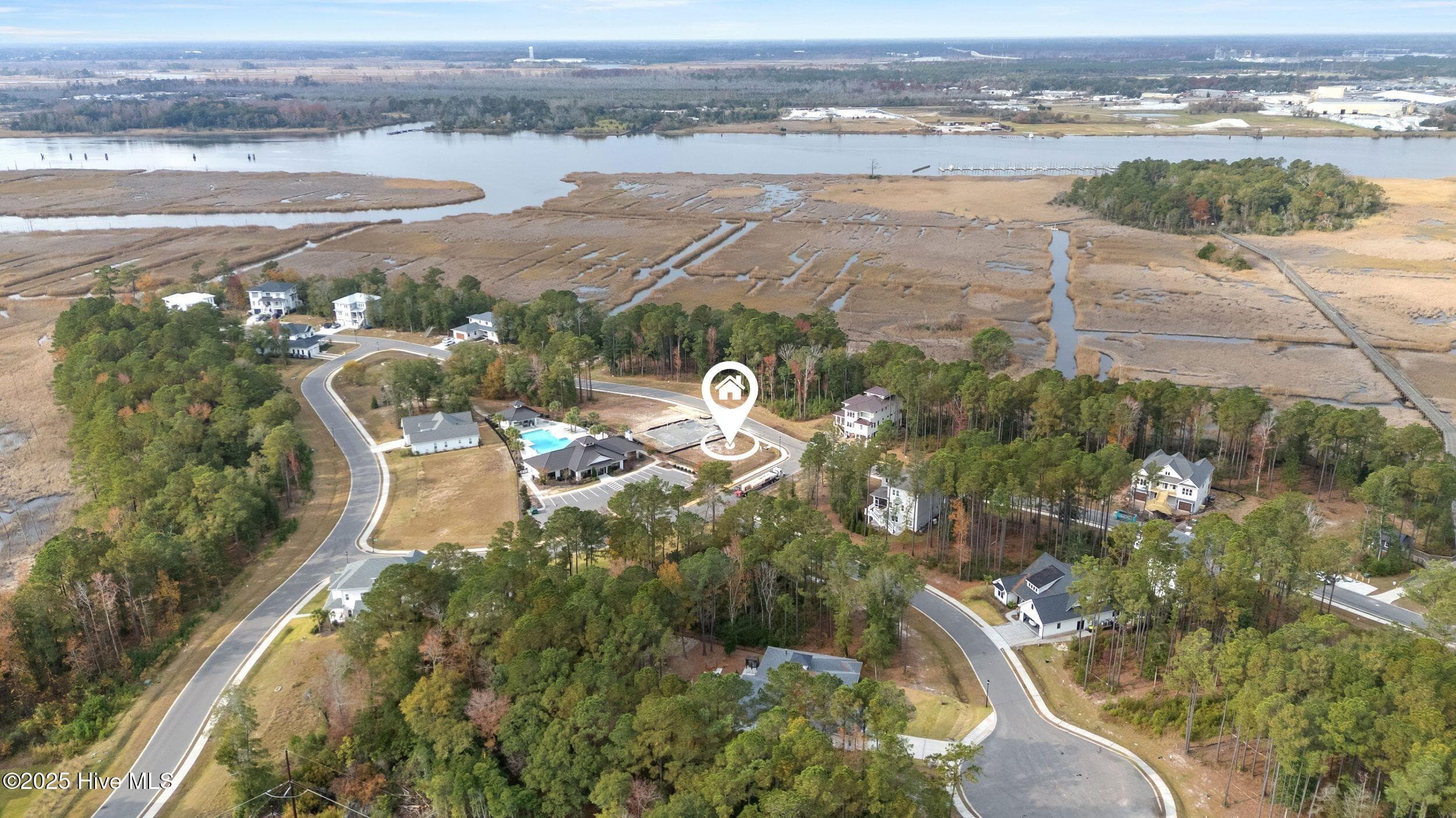 Great location - Right near Cape Fear River, Downtown Wilmington, and the Airport - 1556 Riverview Terrace, Wilmington, NC 28401