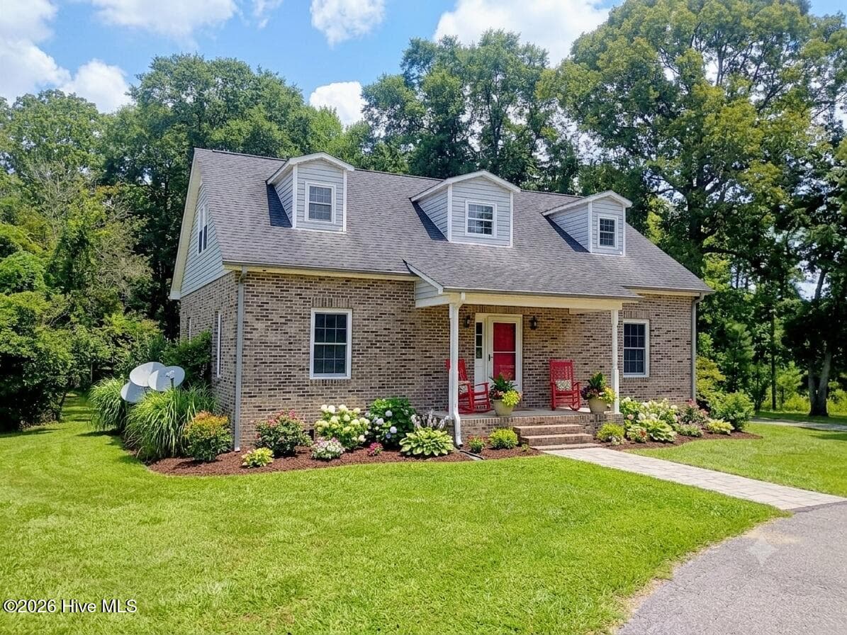 Enhanced with digitally added flowbed - 3772 Old Maco Road, Leland, NC 28451