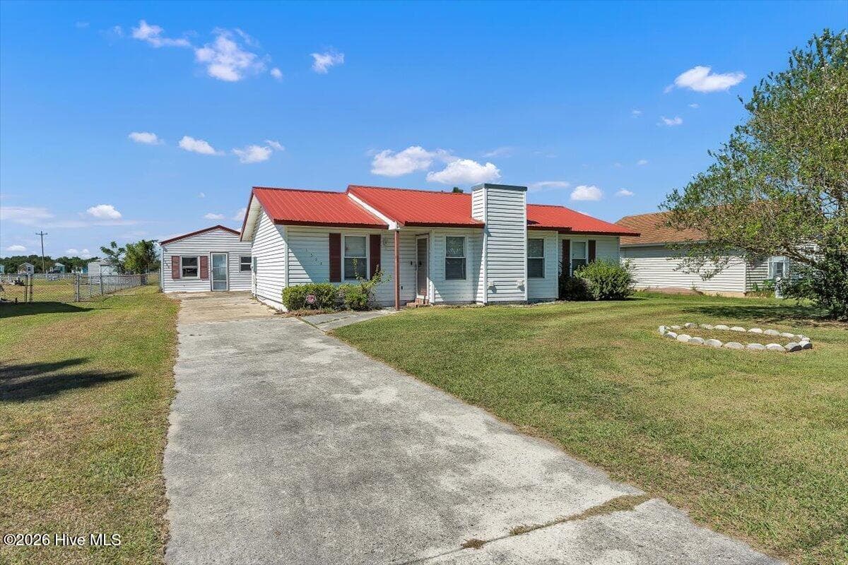 Single Family Residence at 1388 Halltown Road, Jacksonville, NC 28546, photo 2 of 42