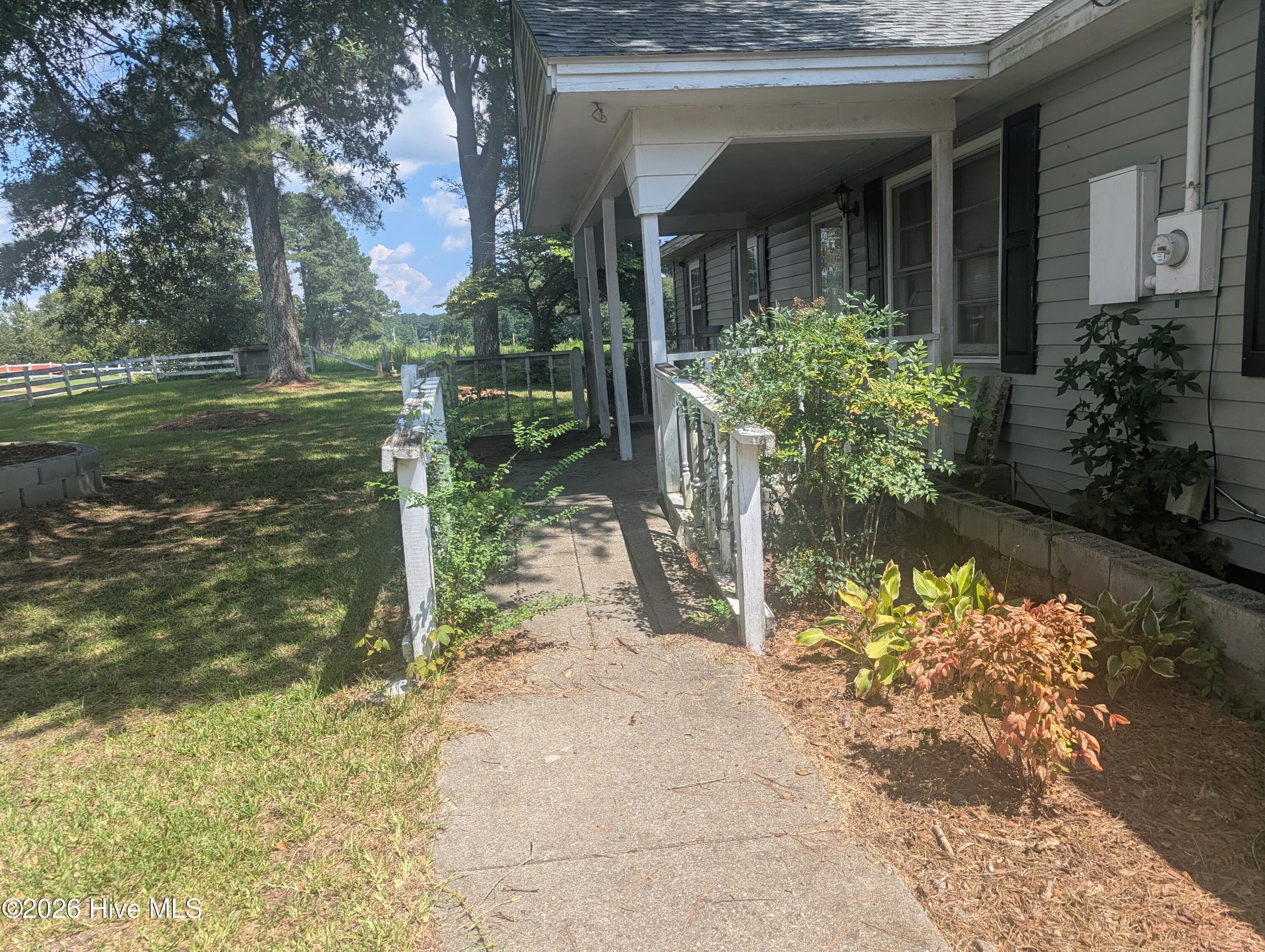 Single Family Residence at 720 Old Moore Road, Selma, NC 27576, photo 11 of 17