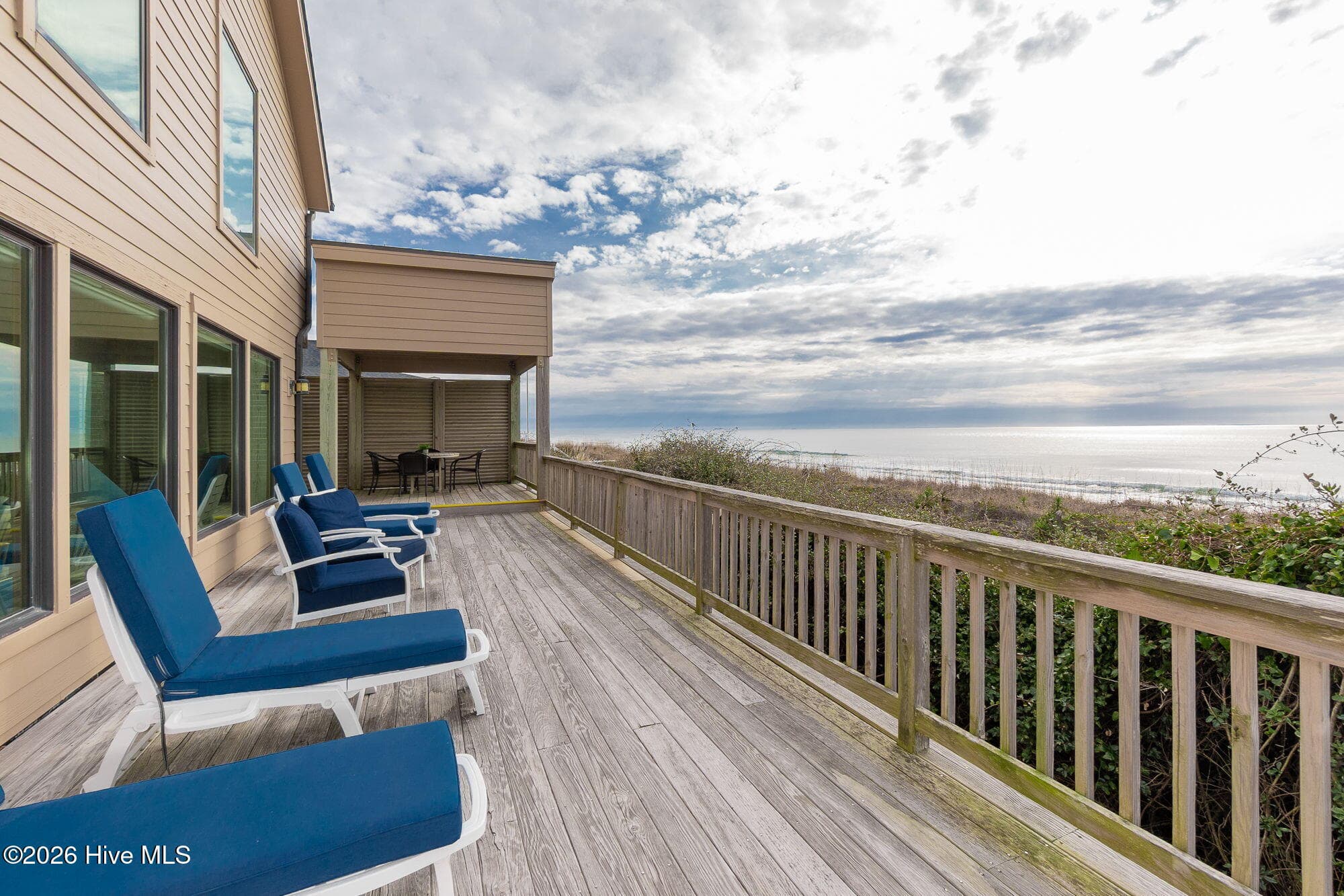 Single Family Residence at 111 Dogwood Circle, Pine Knoll Shores, NC 28512, photo 2 of 4