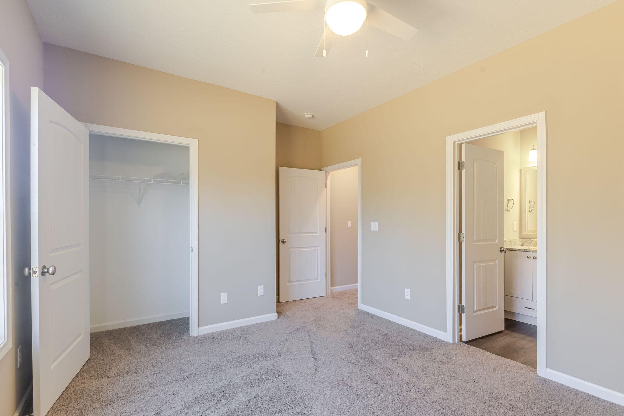 Townhouse at 353 Bordeaux Drive, Thomson, GA 30824, photo 19 of 25