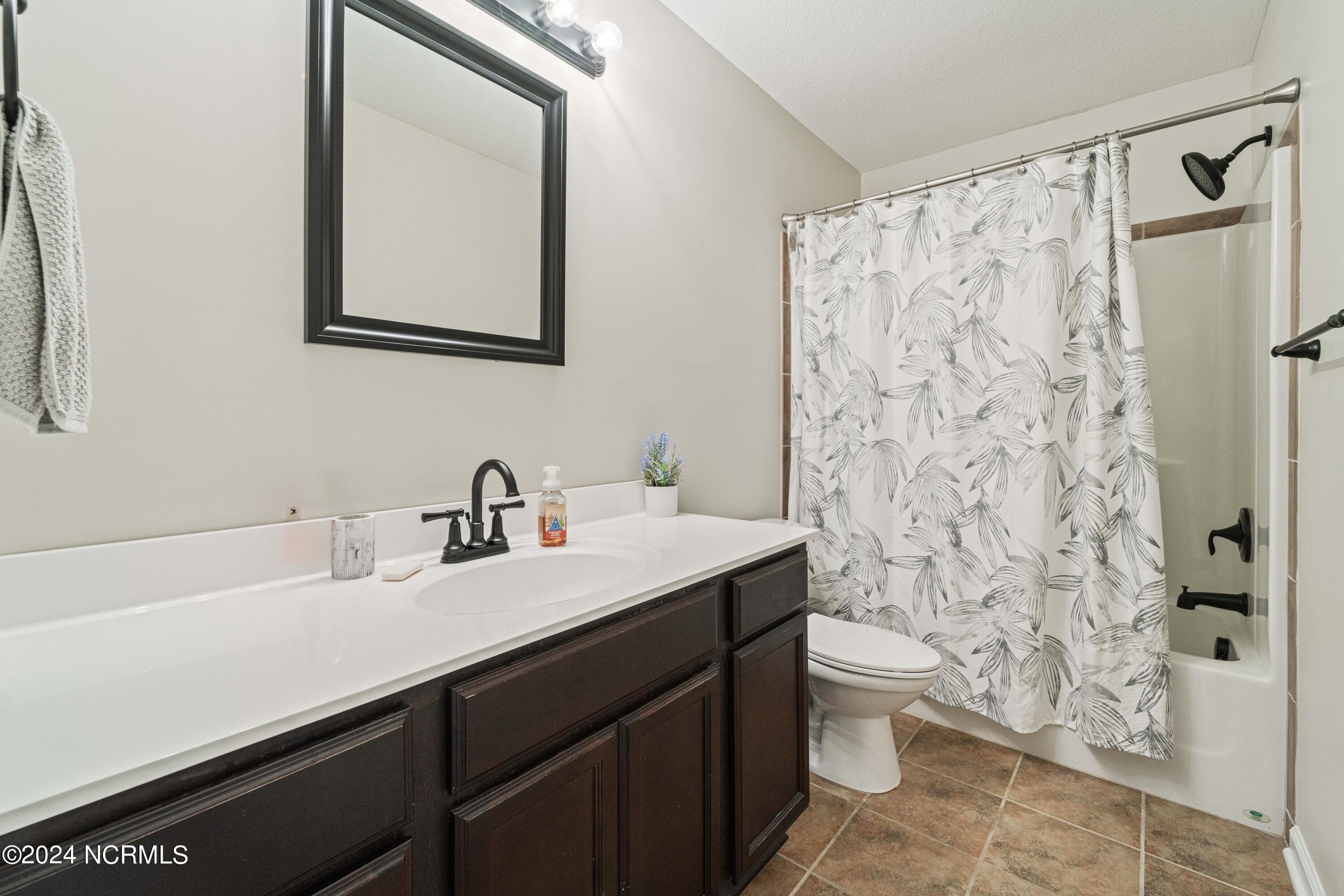 Single Family Residence at 135 Prelude Drive, Richlands, NC 28574, photo 18 of 27