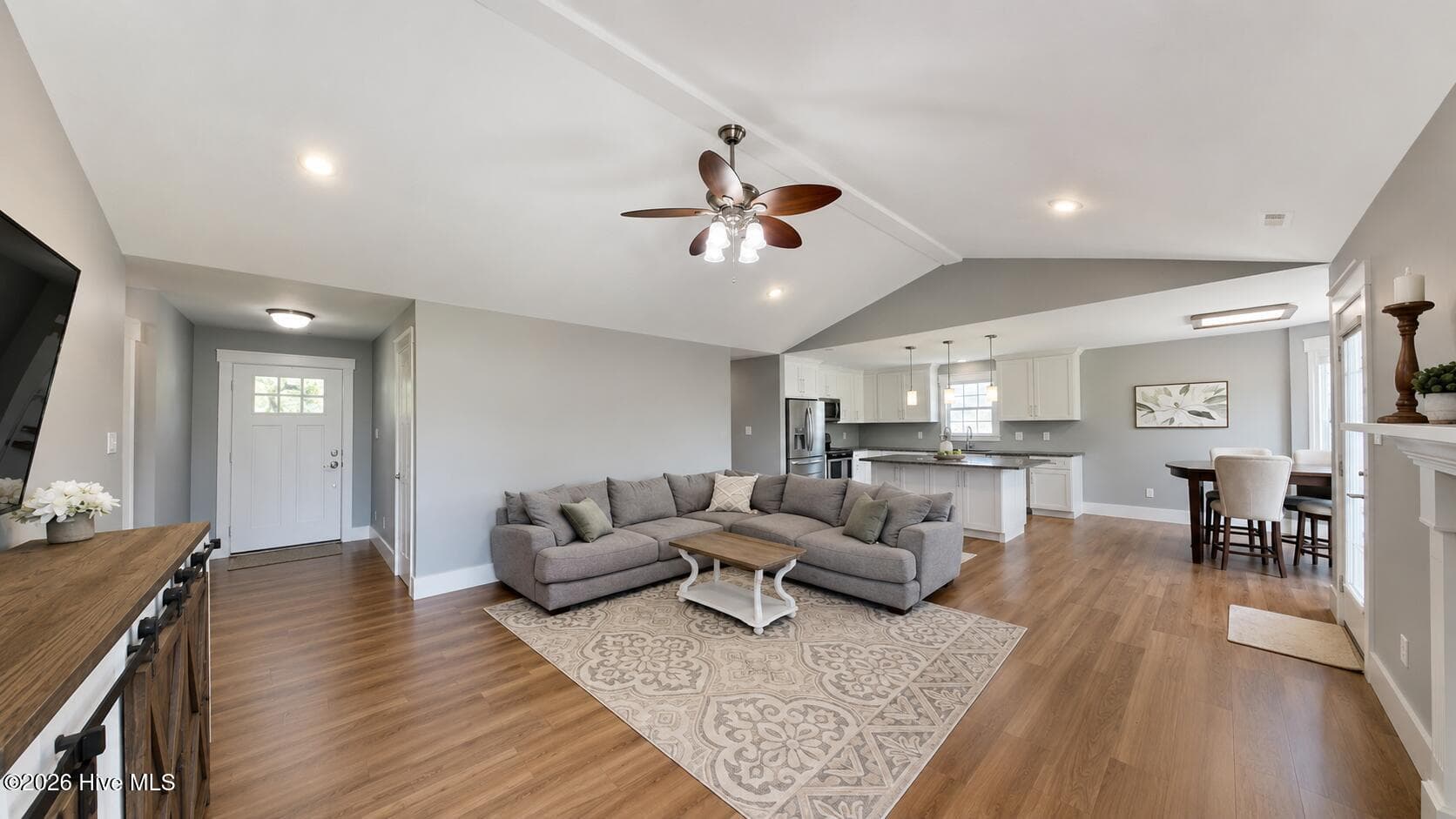 Single Family Residence at 1129 Coral Reef Drive, New Bern, NC 28560, photo 14 of 68