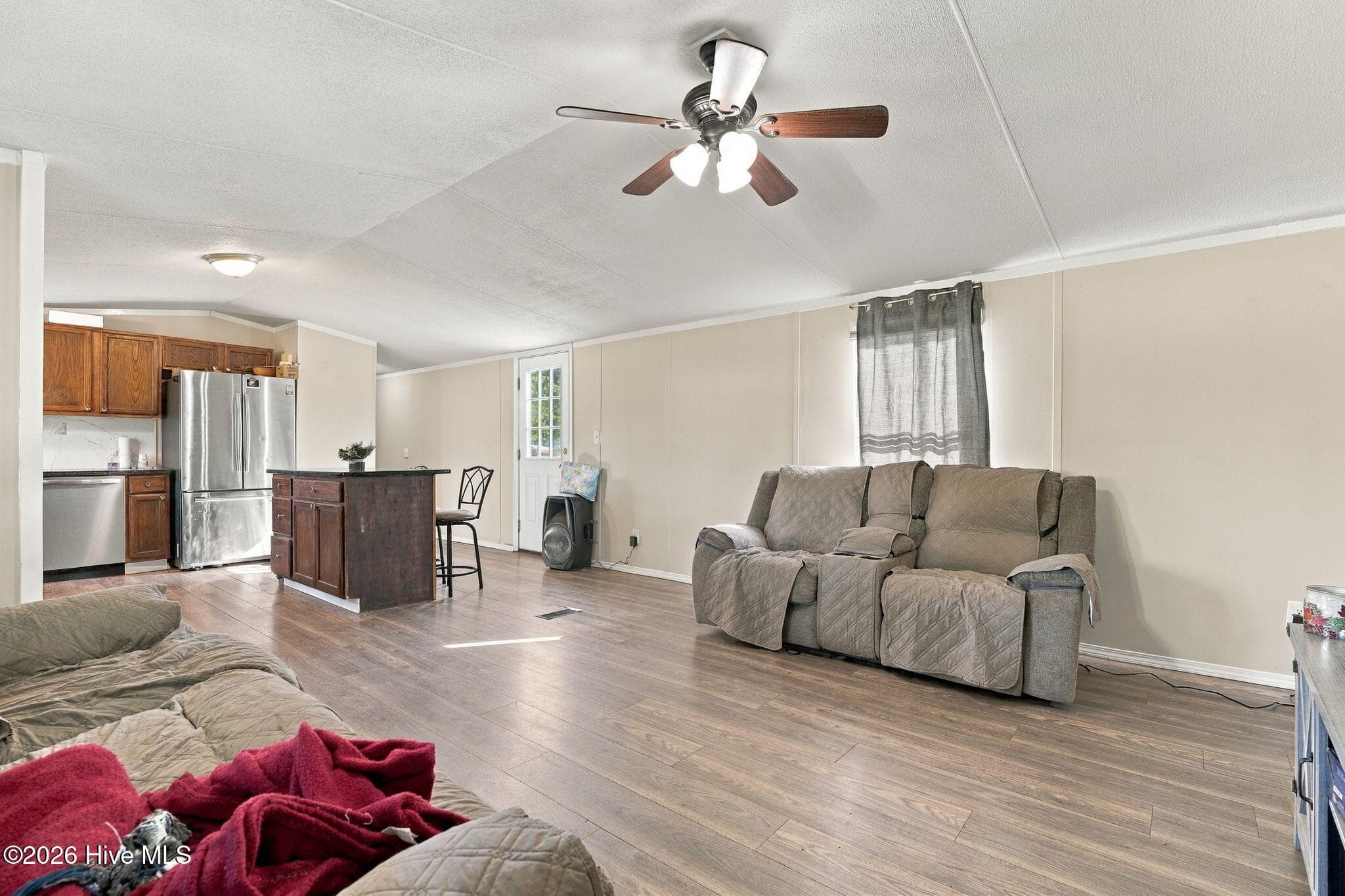 Manufactured Home at 135 Meadow Lane, Hamlet, NC 28345, photo 13 of 38