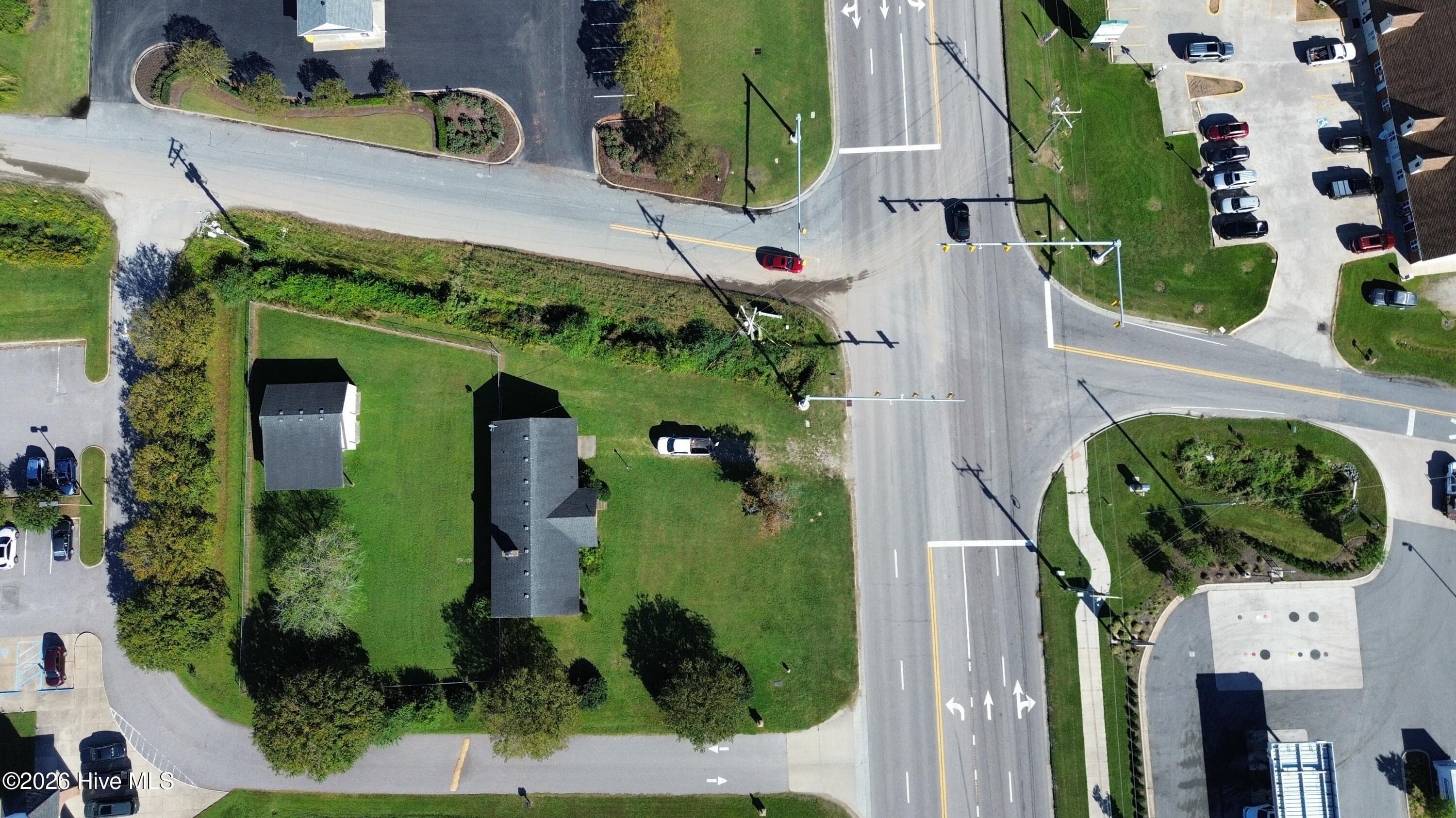 Commercial property for sale in Moyock, NC. Prime real estate for restaurant, office space, small business, medical, etc. - 262 Caratoke Highway, Moyock, NC 27958, Moyock