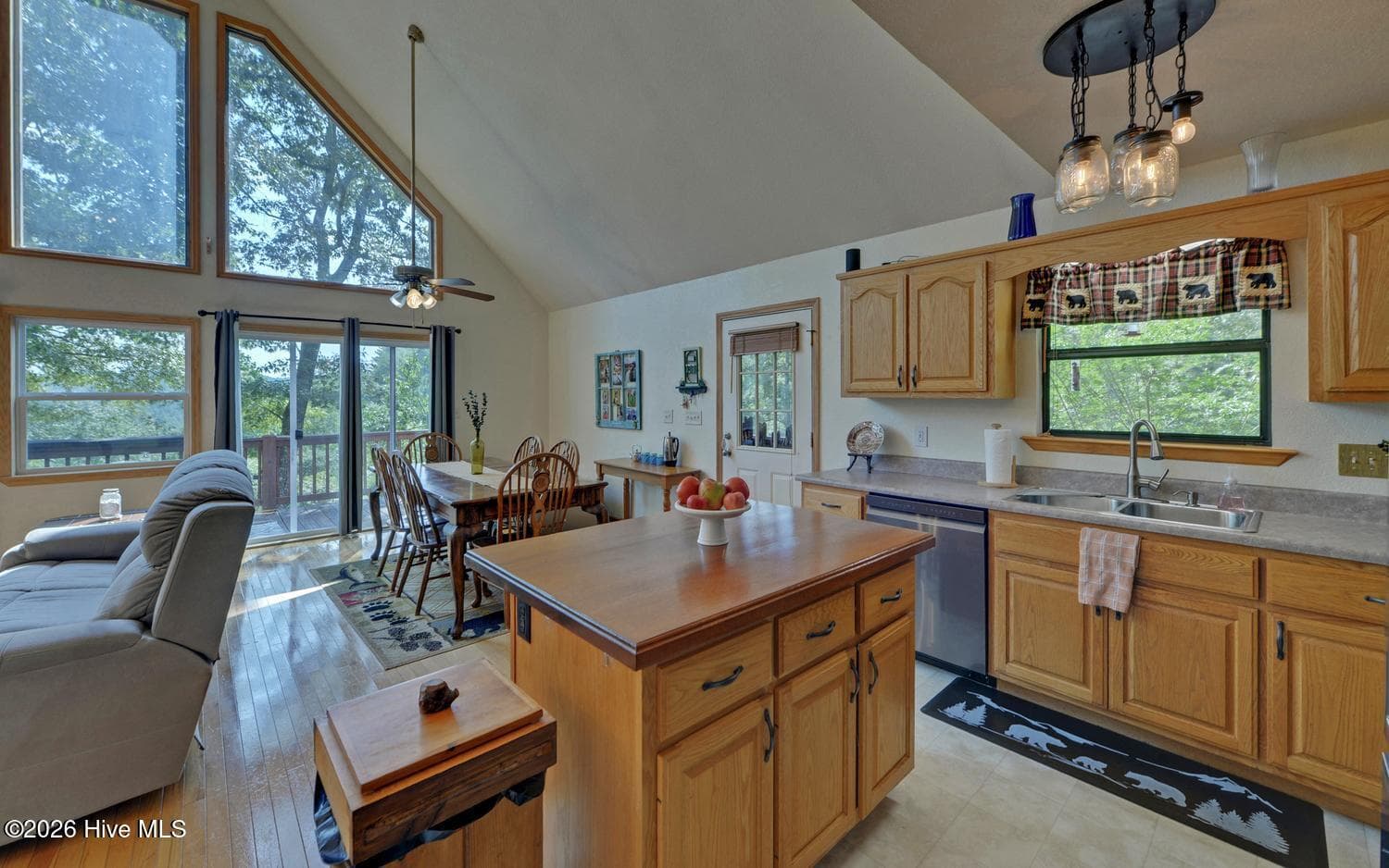 Single Family Residence at 36 Dwaynes Trail, Murphy, NC 28906, photo 12 of 69