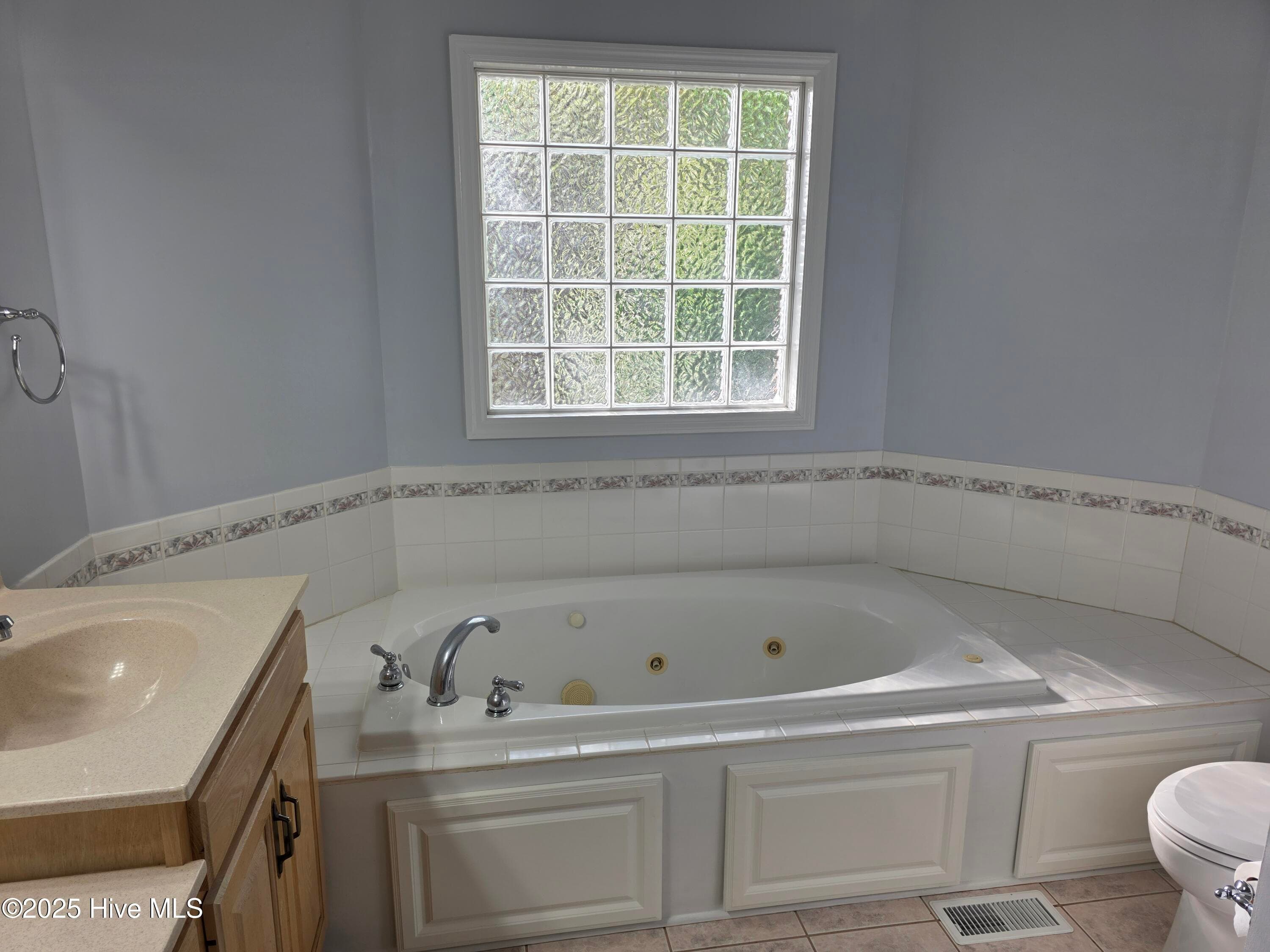 Single Family Residence at 219 Drake Landing, New Bern, NC 28560, photo 31 of 60