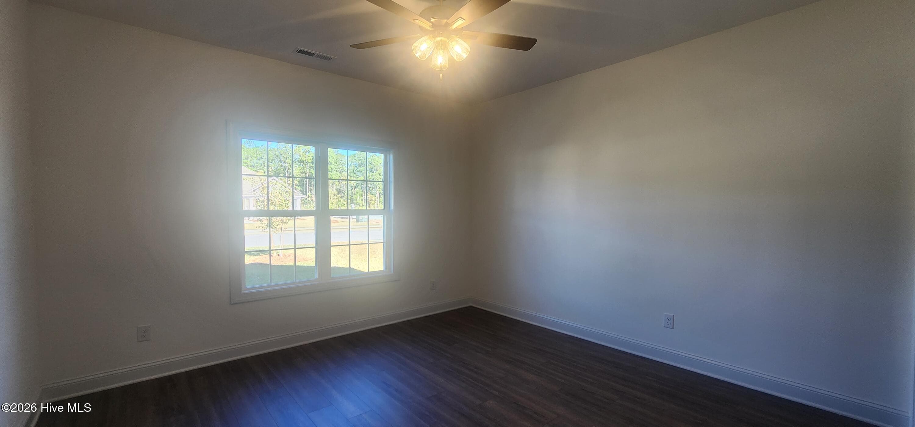 Single Family Residence at 4013 Bluewater Boulevard, New Bern, NC 28562, photo 92 of 121