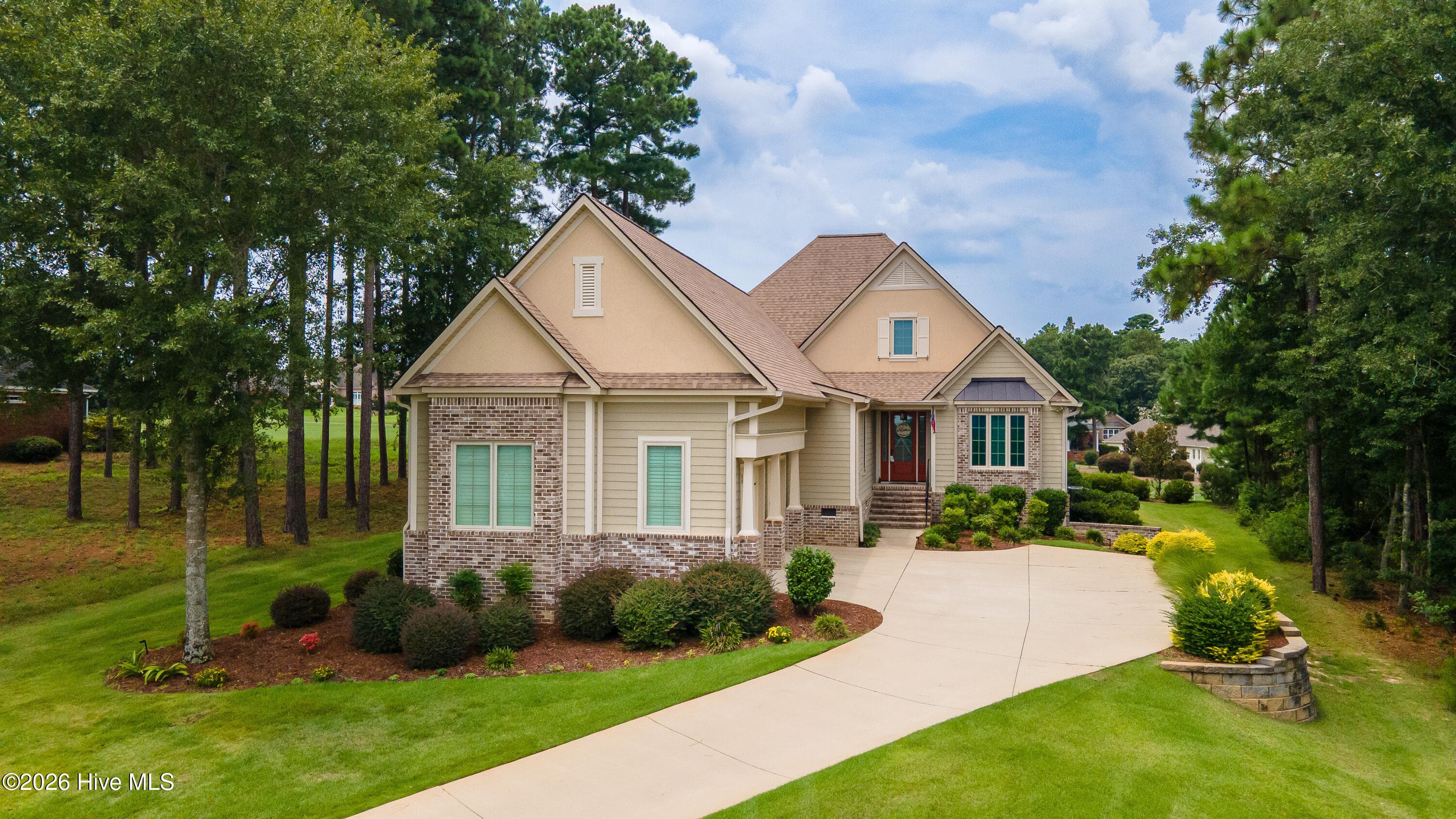 Single Family Residence at 207 Quiet Oak Court, Aiken, SC 29803, photo 3 of 77