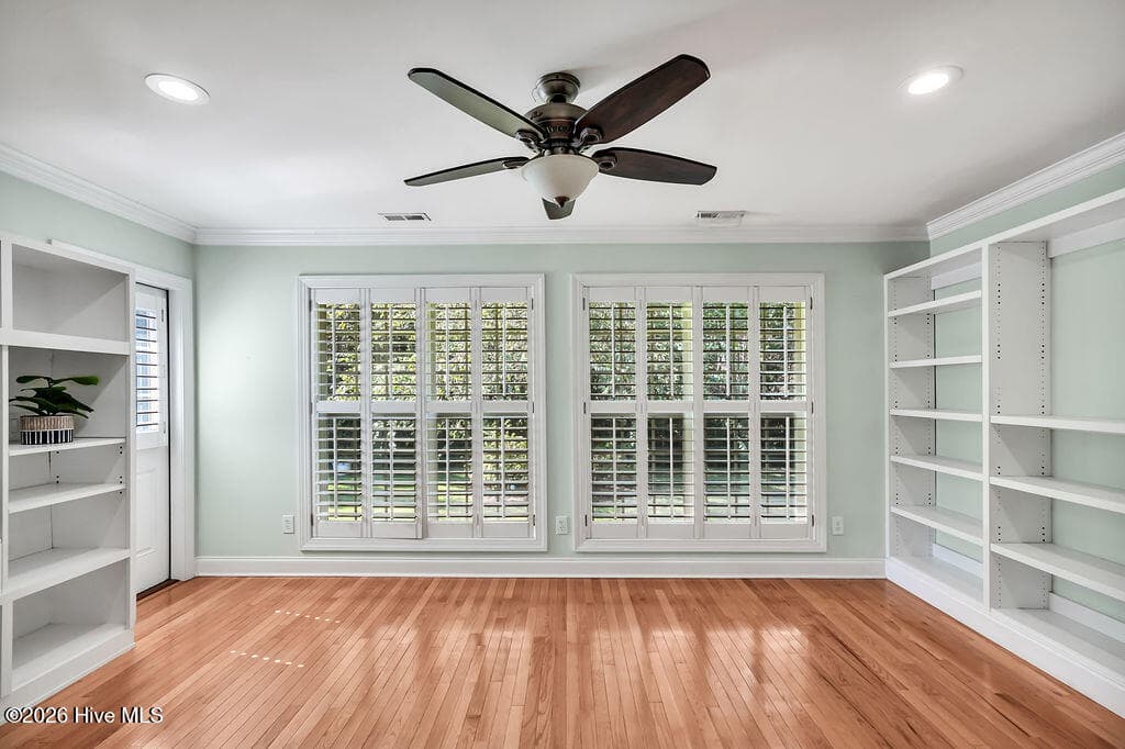 Single Family Residence at 1025 Westport Drive, Leland, NC 28479, photo 11 of 52