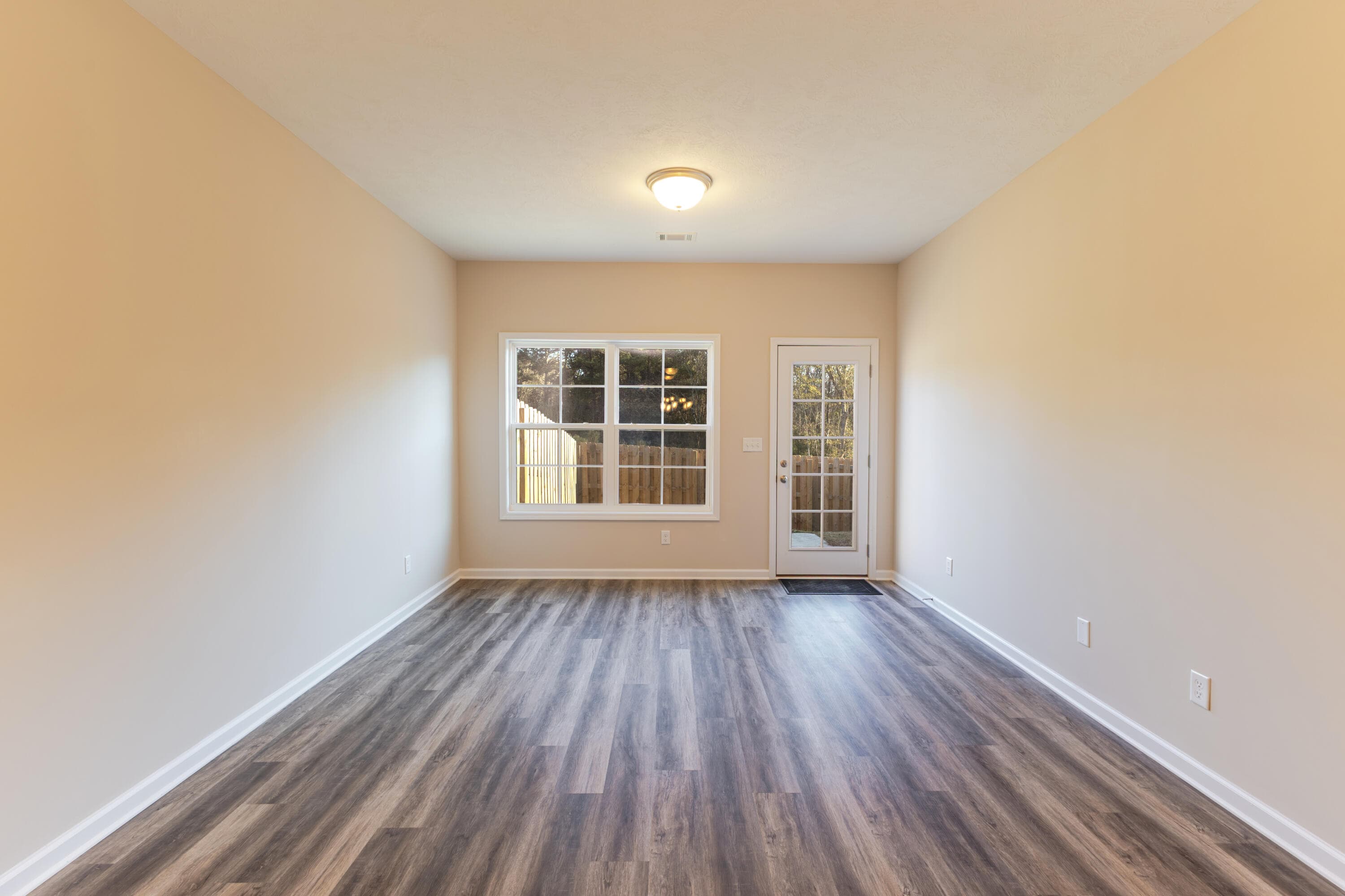 Townhouse at 334 Bordeaux Drive, Thomson, GA 30824, photo 9 of 21
