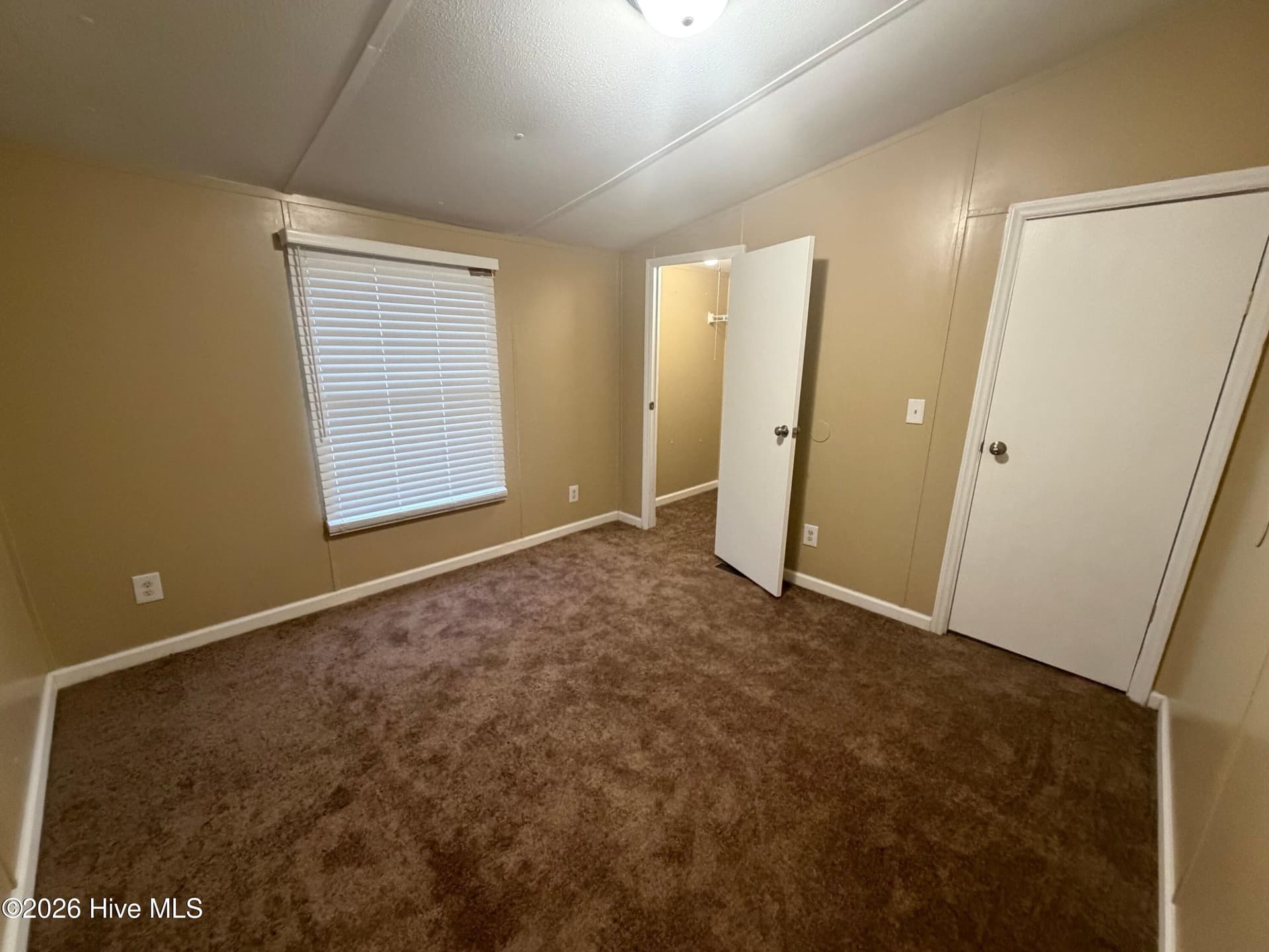 Manufactured Home at 1110 E Northern Boulevard, Tarboro, NC 27886, photo 23 of 37