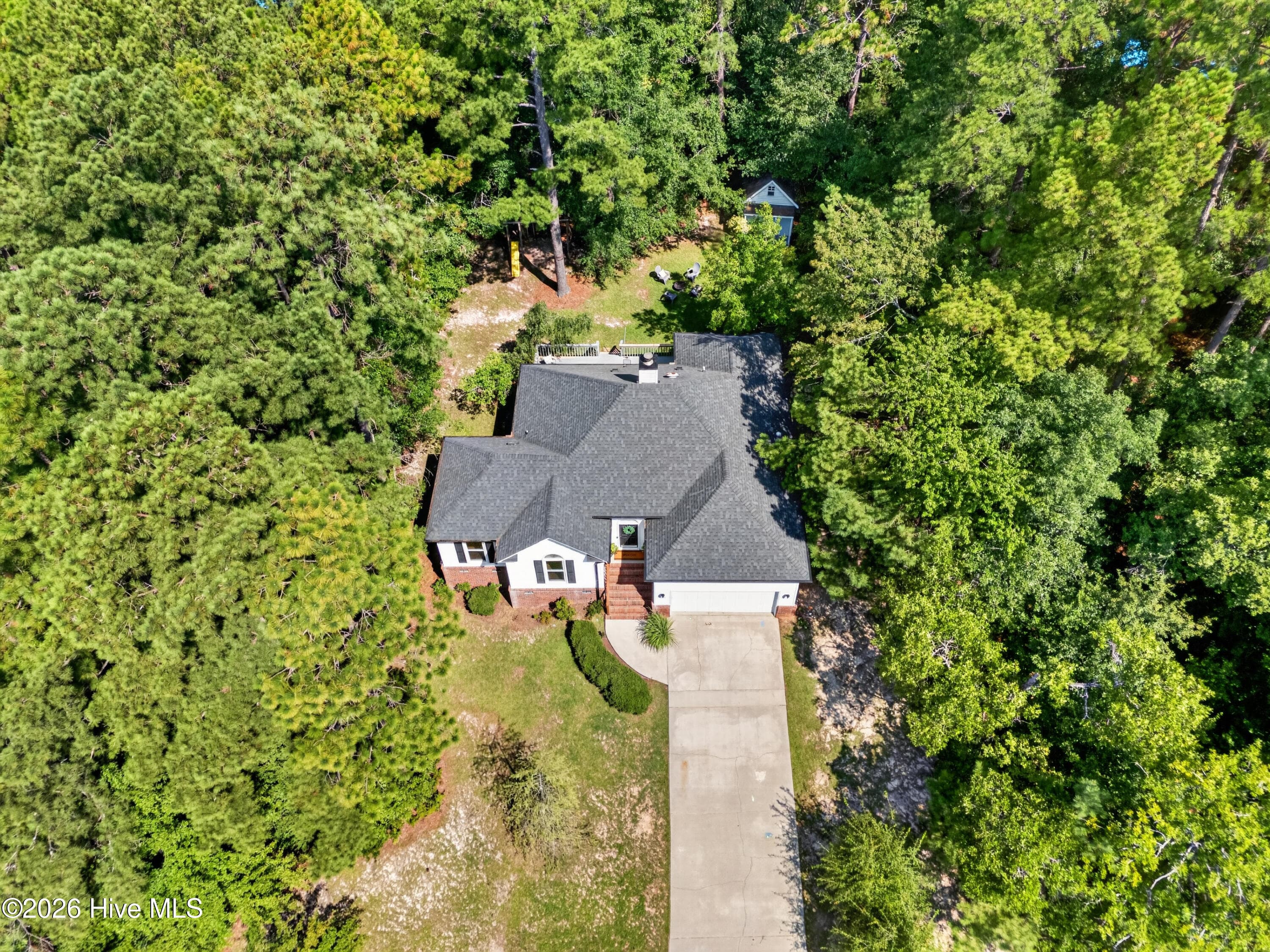 Single Family Residence at 204 Buck Point Court, Aiken, SC 29803, photo 9 of 36