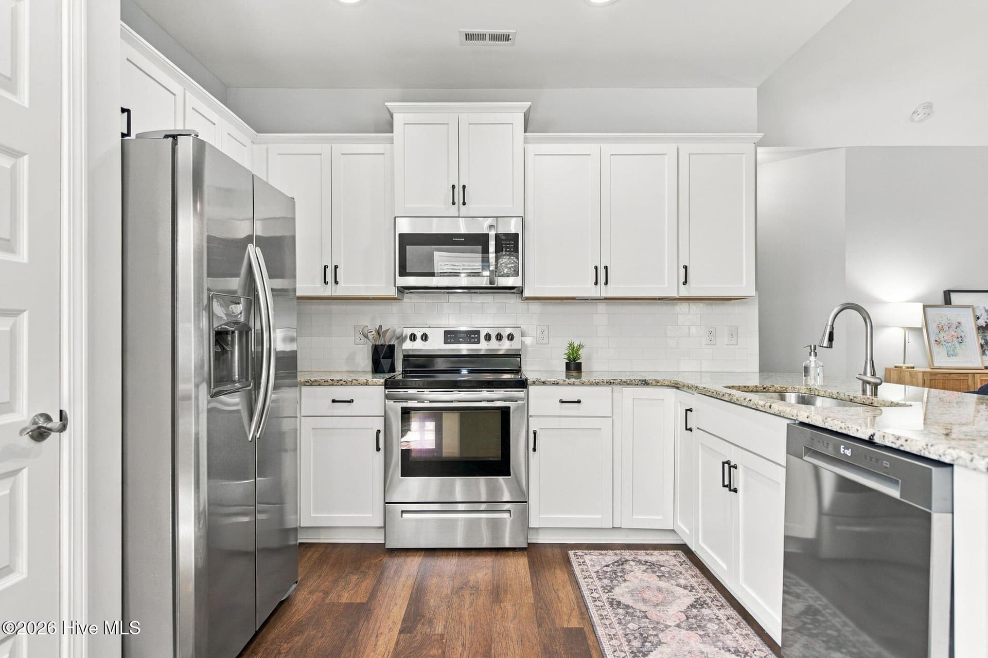 Single Family Residence at 2024 Blue Bonnet Circle, Castle Hayne, NC 28429, photo 12 of 42