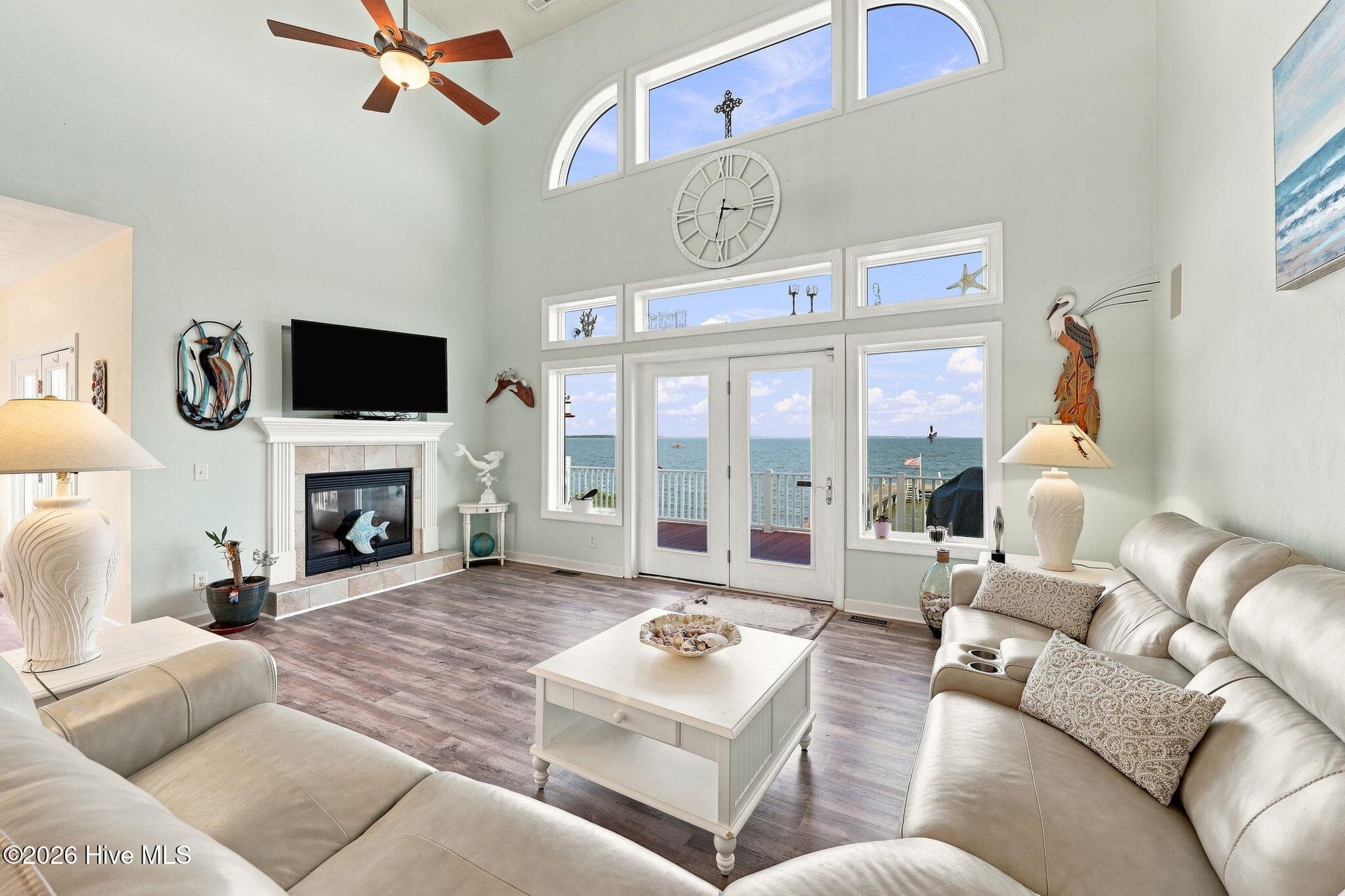 Single Family Residence at 158 Mariners Way, Moyock, NC 27958, photo 10 of 37
