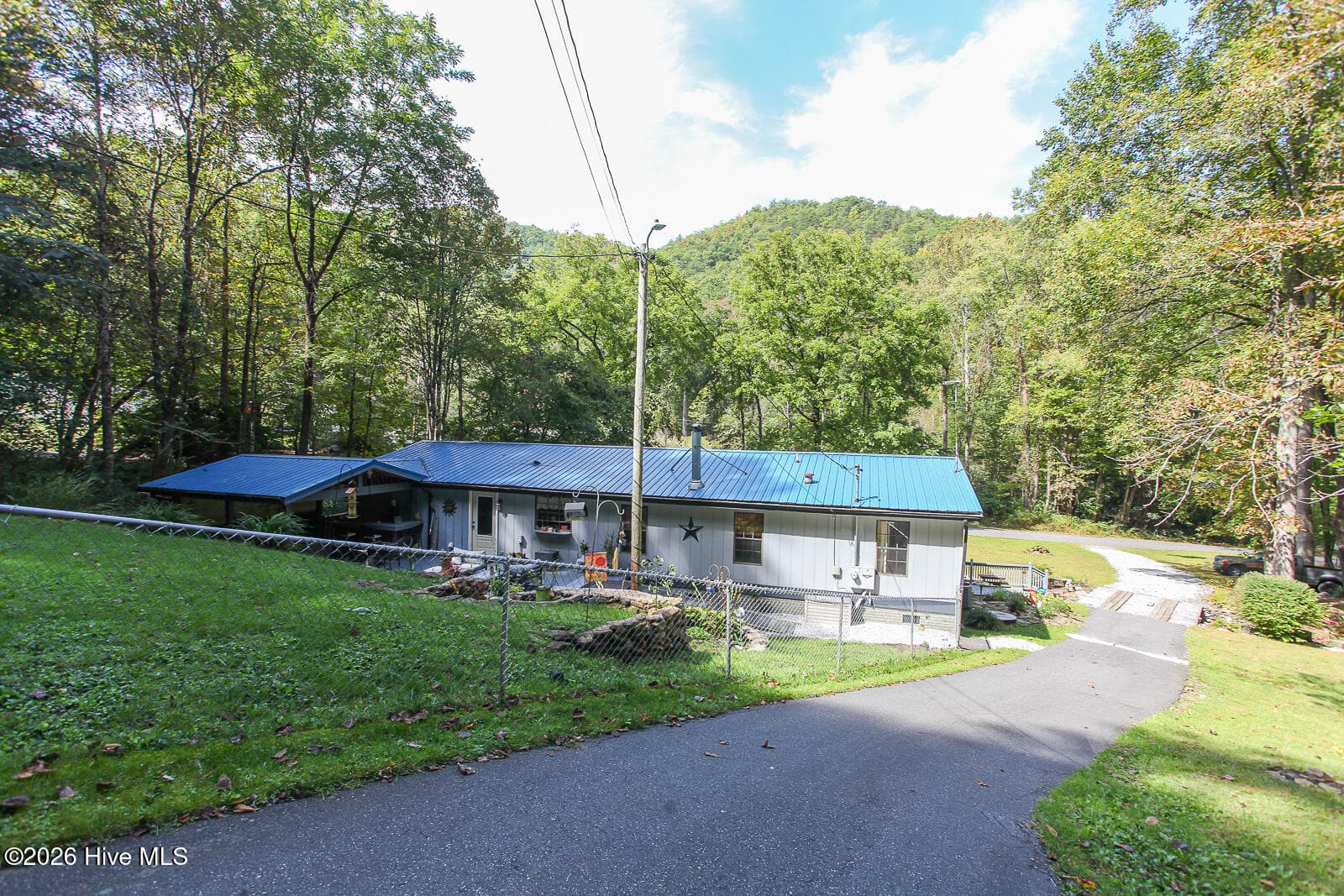 Manufactured Home at 447 Anderson Creek, Robbinsville, NC 28771, photo 55 of 98