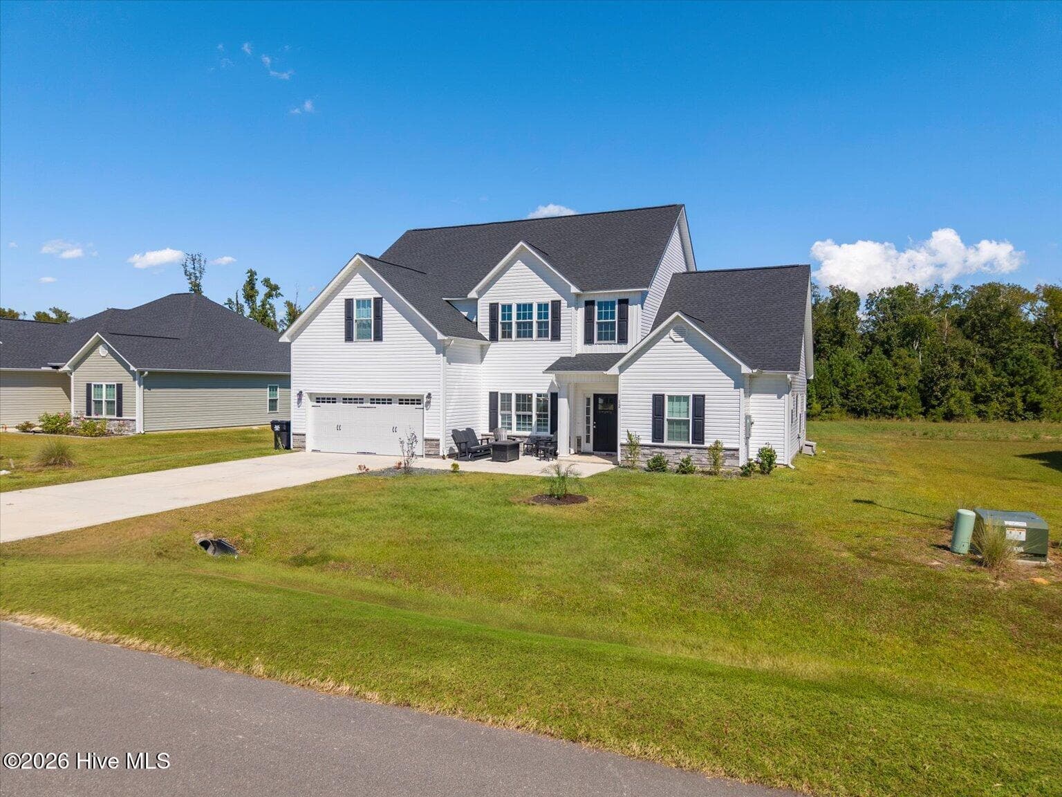 Single Family Residence at 12 N Ardsley Lane, Rocky Point, NC 28457, photo 3 of 55