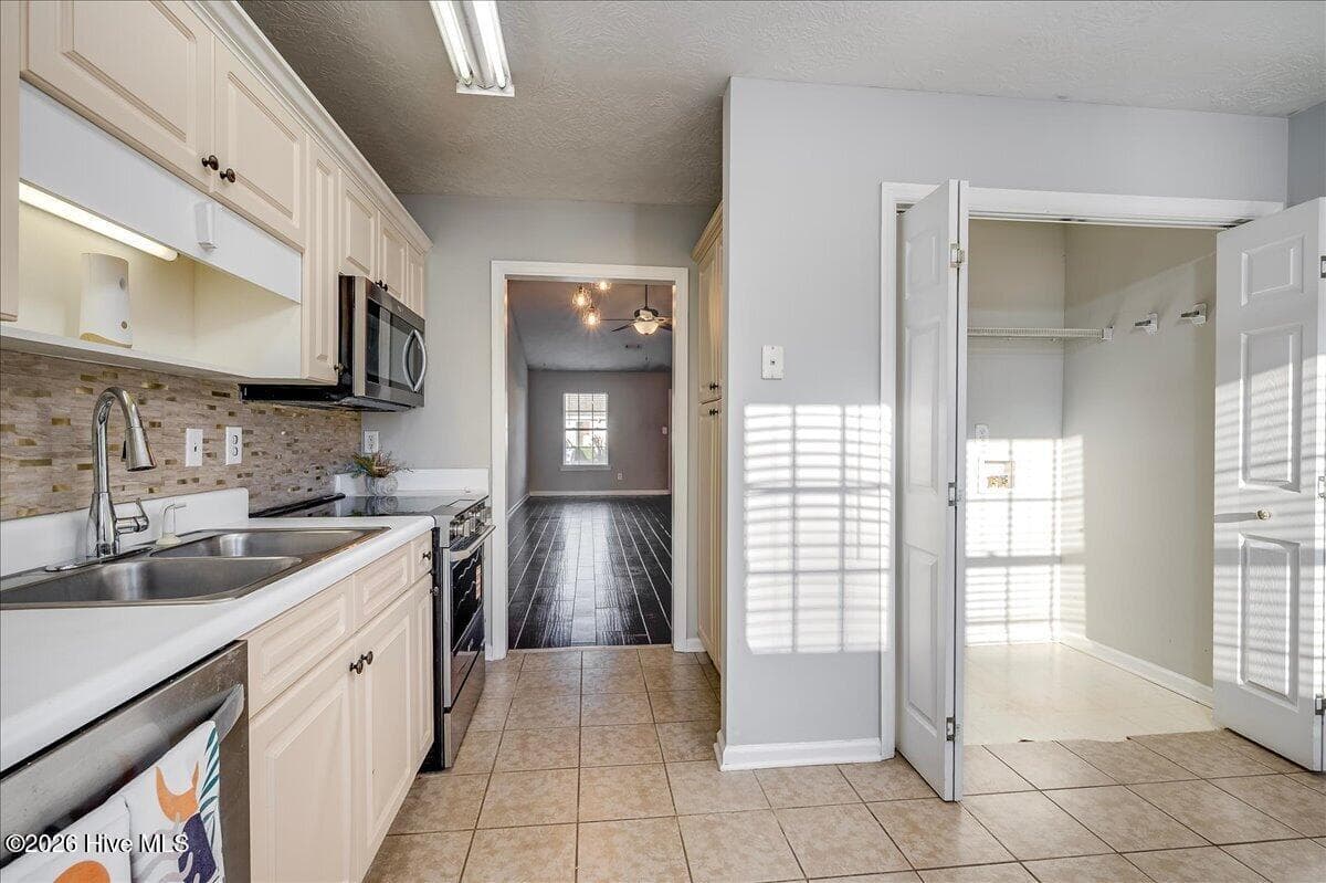 Townhouse at 643 Brook Trail, Evans, GA 30809, photo 11 of 26