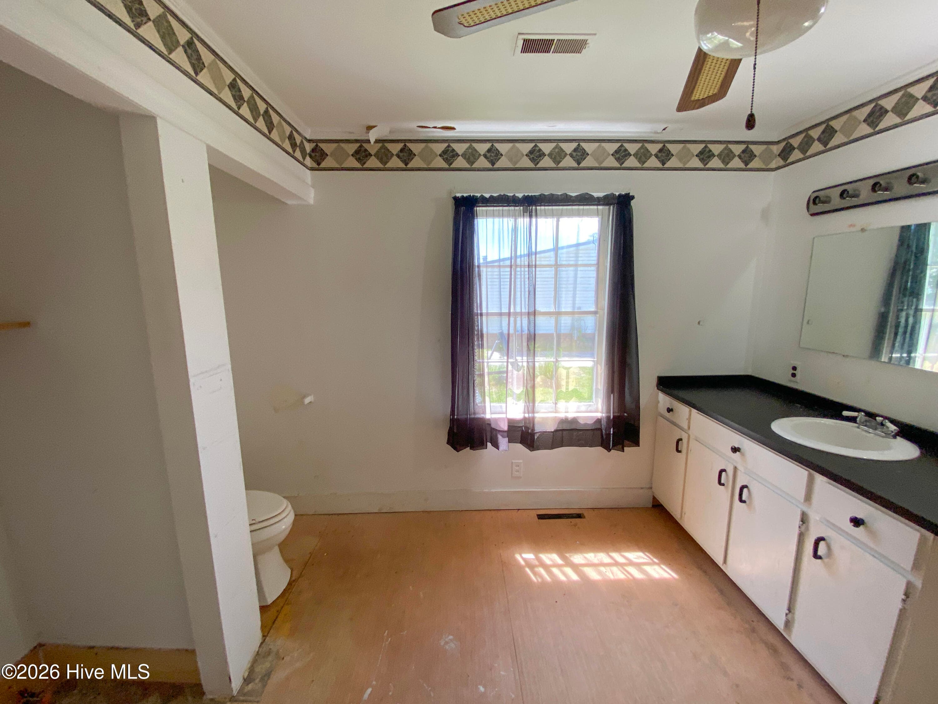 Single Family Residence at 513 Pear Street, Kinston, NC 28504, photo 35 of 41