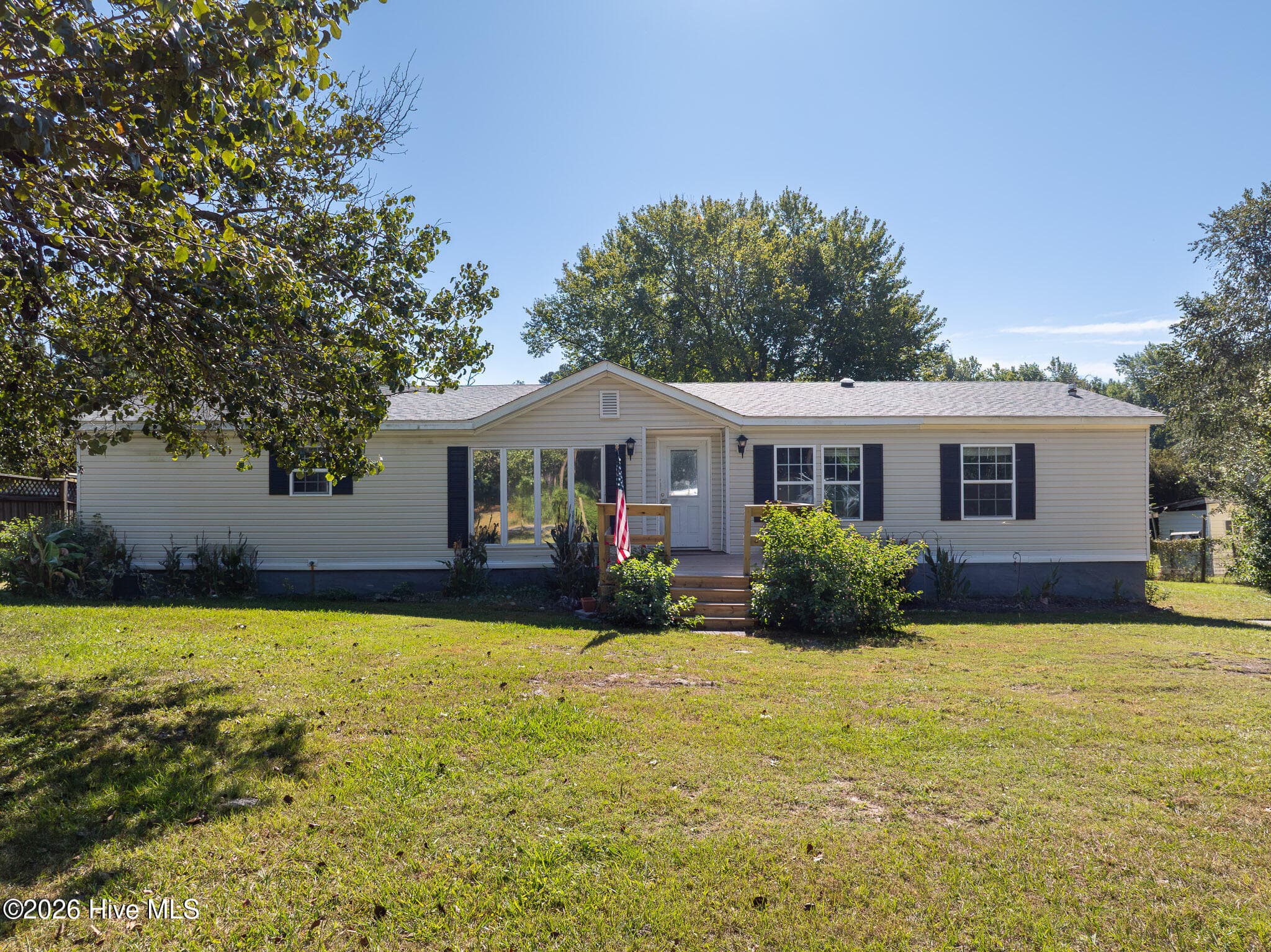 Manufactured Home at 1608 Patsy Lane, Wilmington, NC 28405, photo 3 of 51