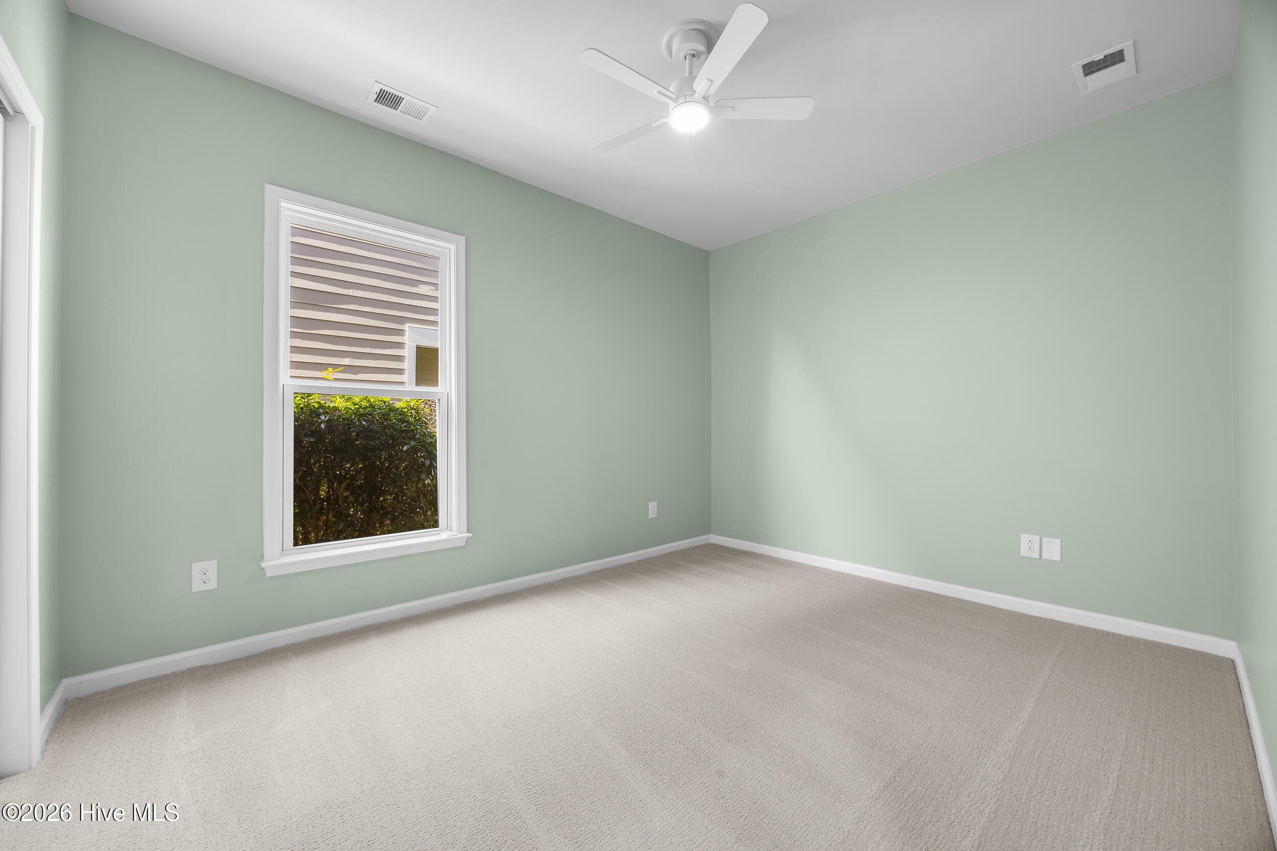 Single Family Residence at 3708 Old Sand Mine Drive, Wilmington, NC 28412, photo 23 of 43