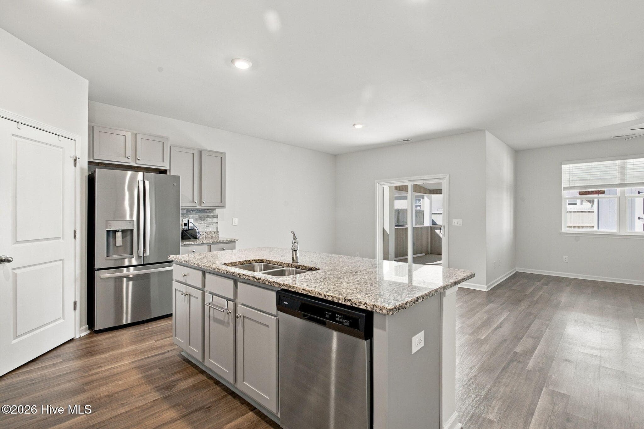 Single Family Residence at 2513 Sandy Banks Lane, Wilmington, NC 28401, photo 9 of 57