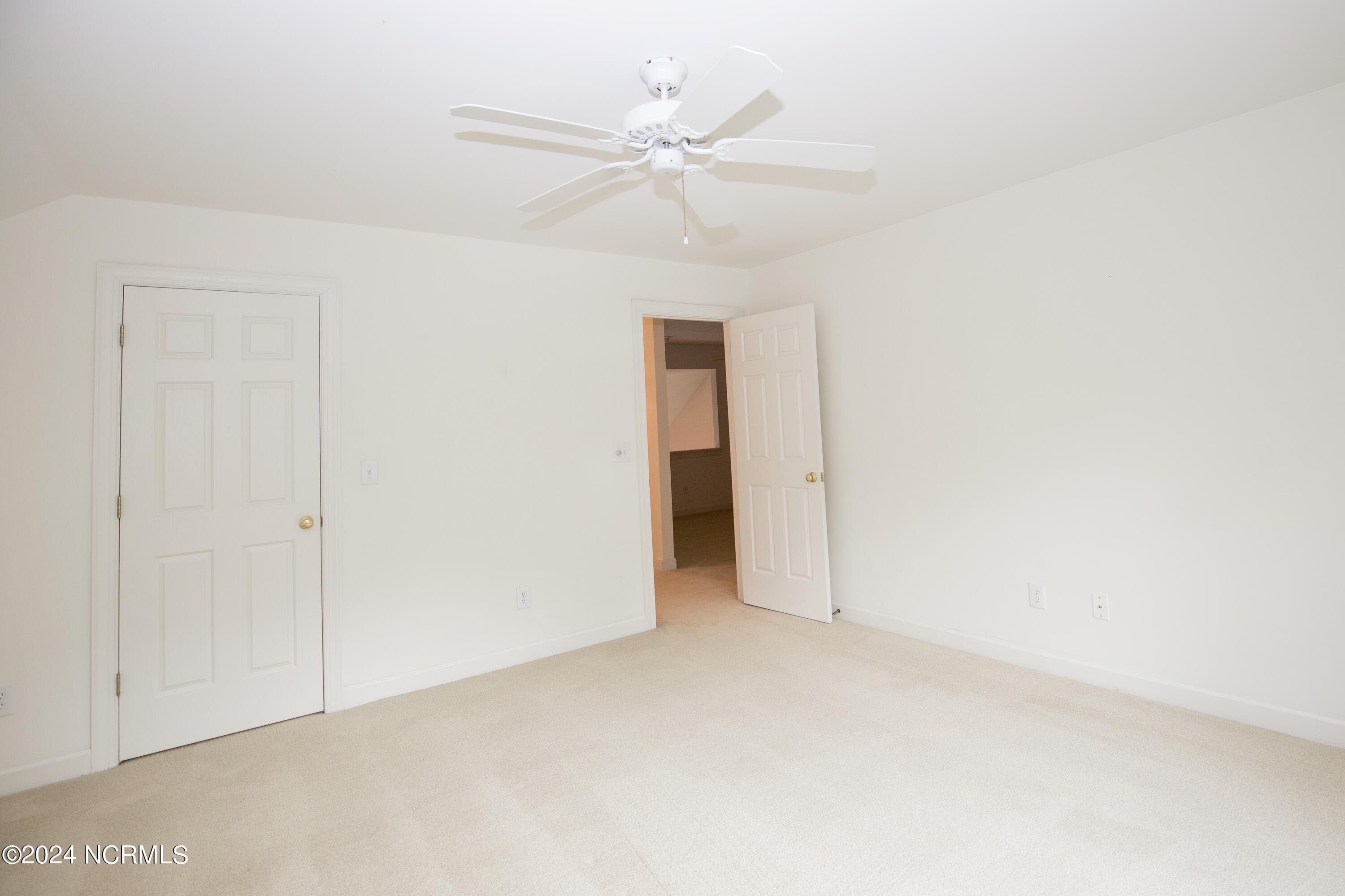Condominium at 287 N Knoll Road, Southern Pines, NC 28387, photo 3 of 4