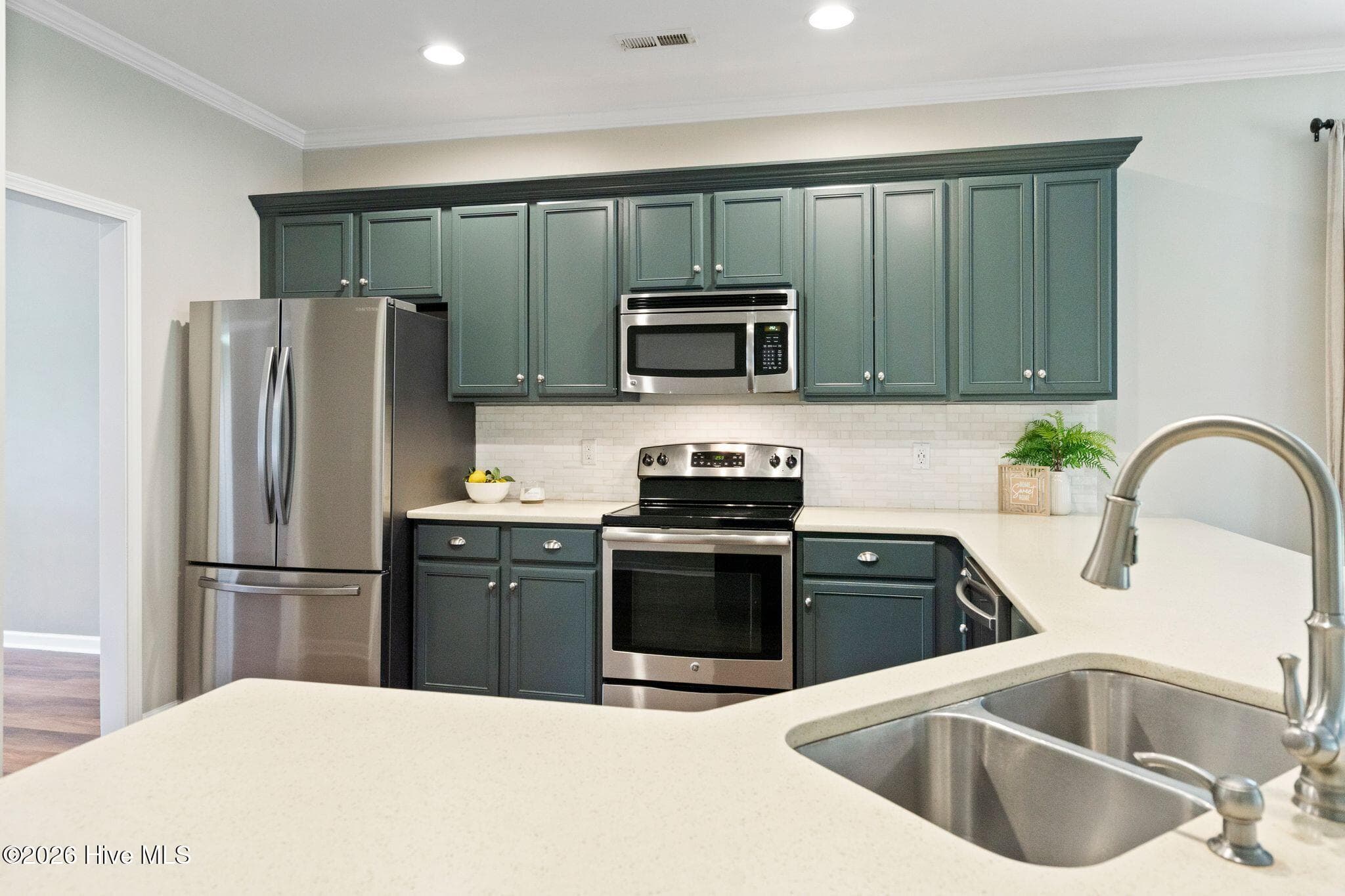 Single Family Residence at 115 Bunchberry Court, Hampstead, NC 28443, photo 15 of 54