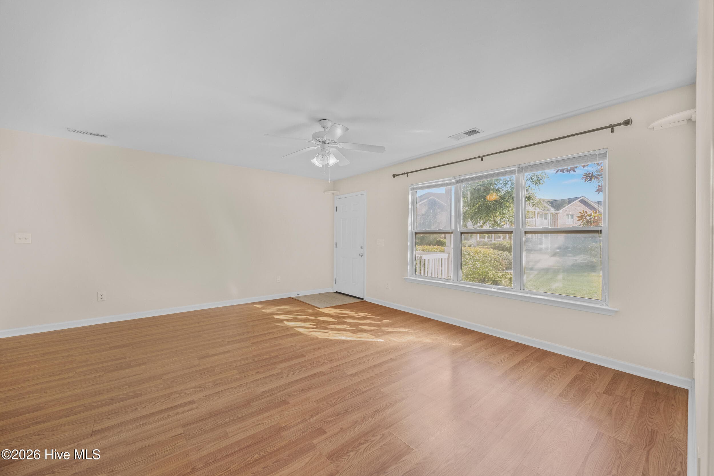 Condominium at 4420 Jay Bird Circle Unit 101, Wilmington, NC 28412, photo 9 of 36