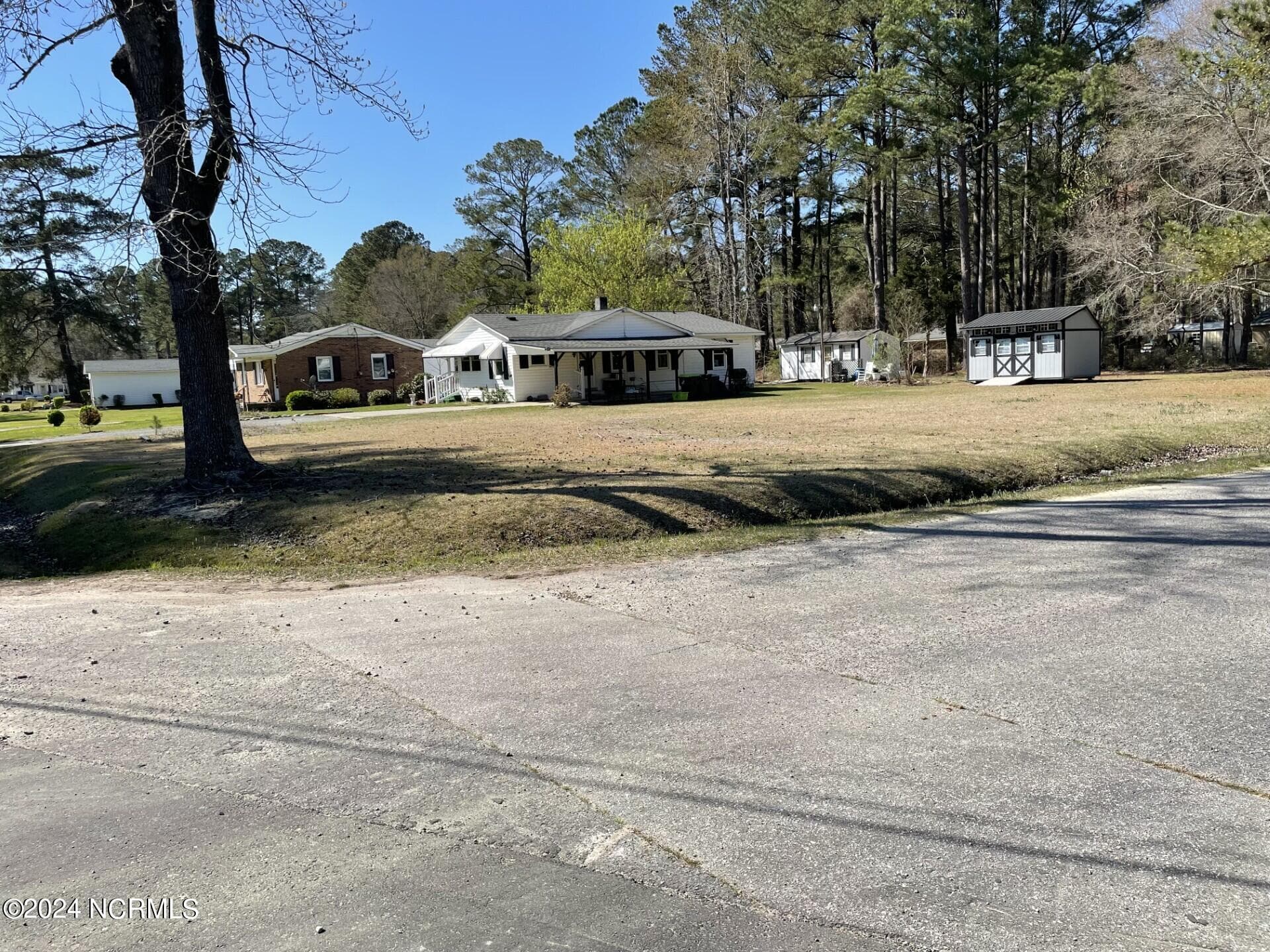 500 E Green Street, Robersonville, NC 27871