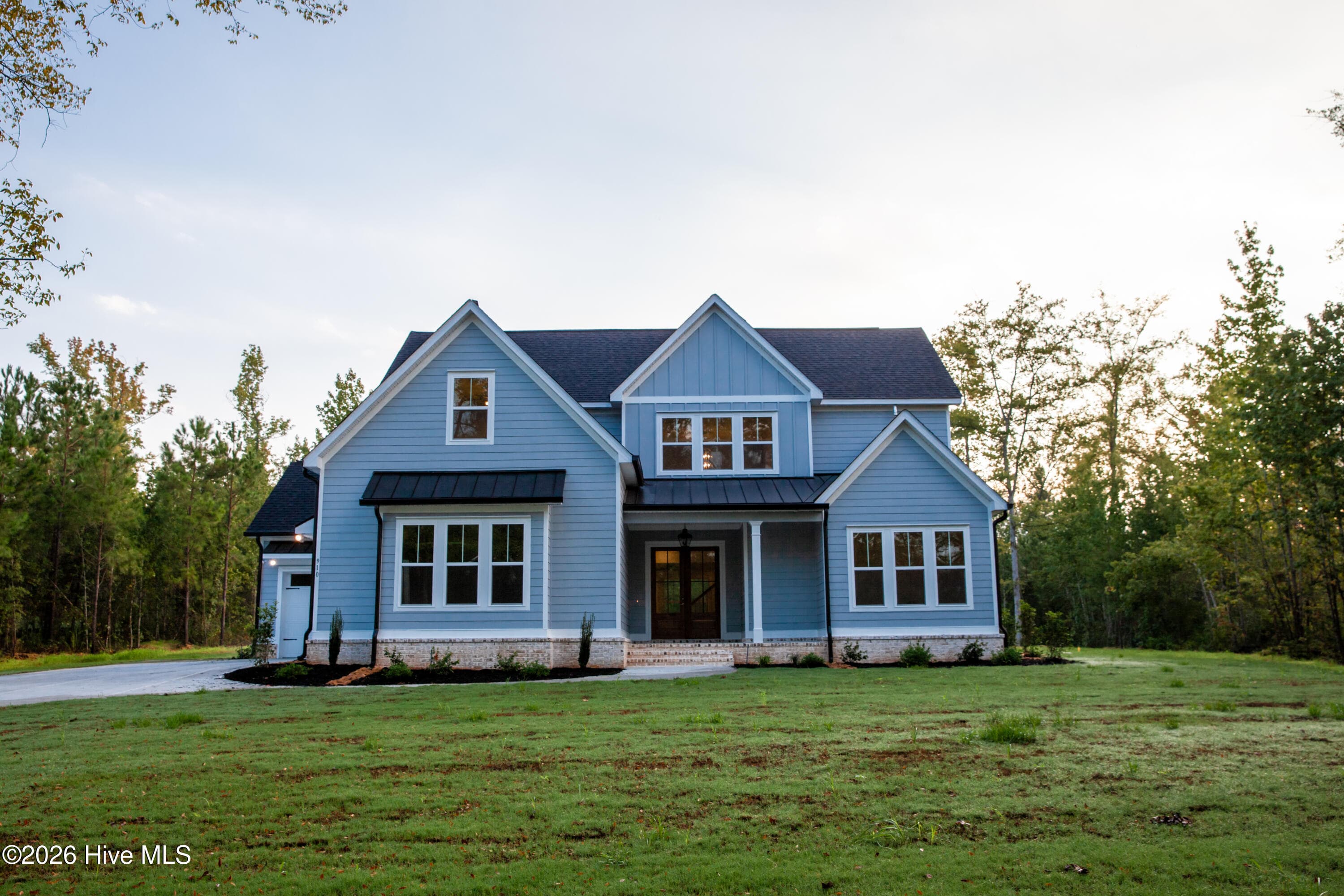 Single Family Residence at 910 Fairbourne Drive, Grovetown, GA 30813, photo 2 of 34