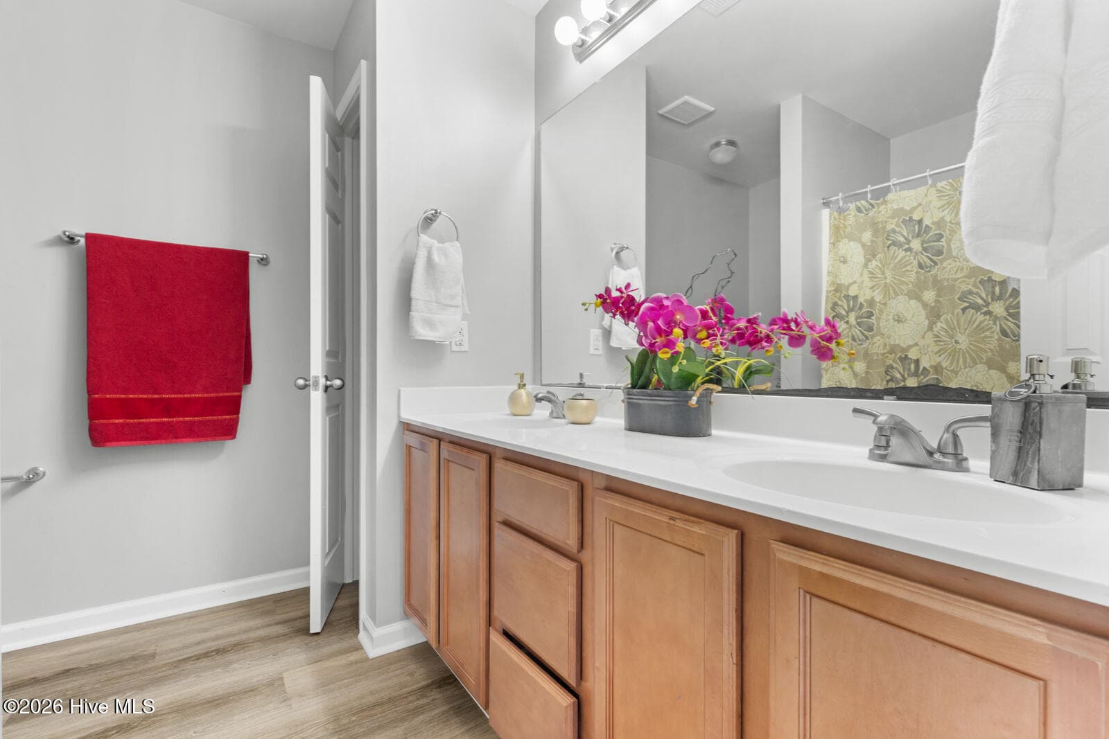 Full Bath With Linen Closet And Shower/Tub Combo - 402 Caldwell Loop, Jacksonville, NC 28546