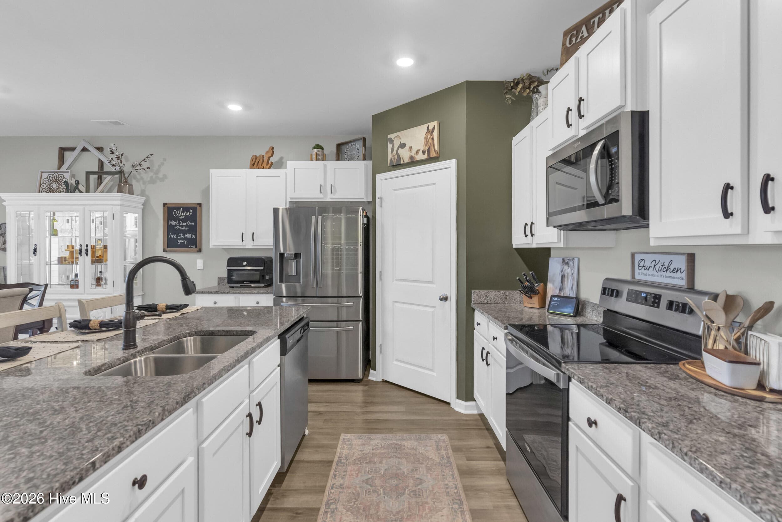 Single Family Residence at 1049 Burled Oak Rdg Lp SE, Bolivia, NC 28422, photo 14 of 83
